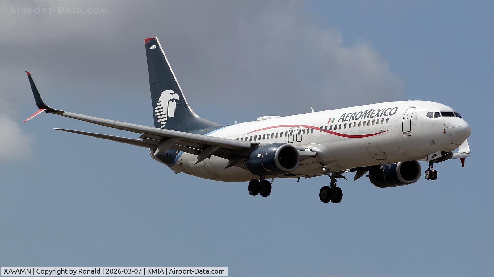 XA-AMN, 2014 Boeing 737-852 C/N 39945, at mia