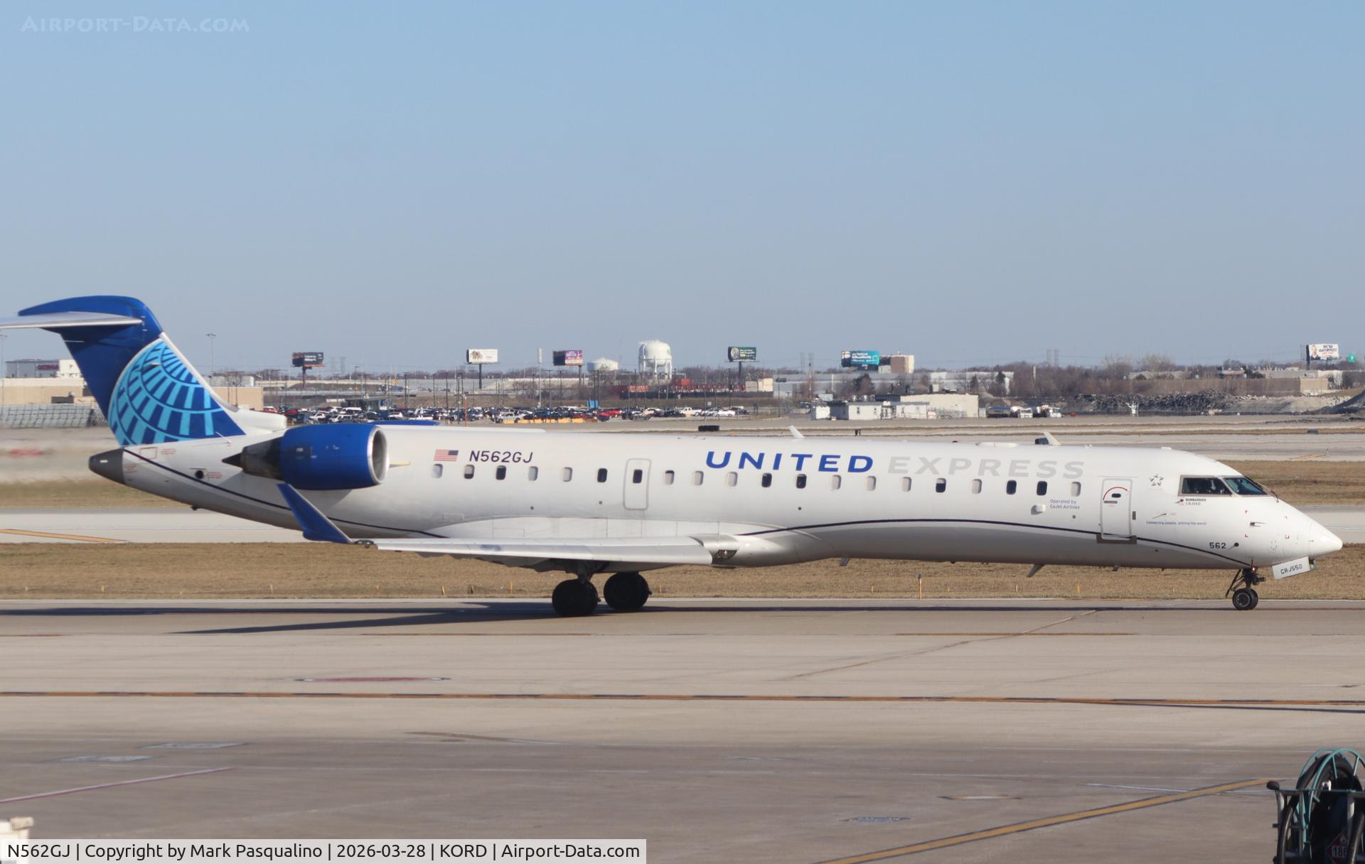N562GJ, 2002 Bombardier CRJ-700 (CL-600-2C10) Regional Jet C/N 10047, CL-600-2C10