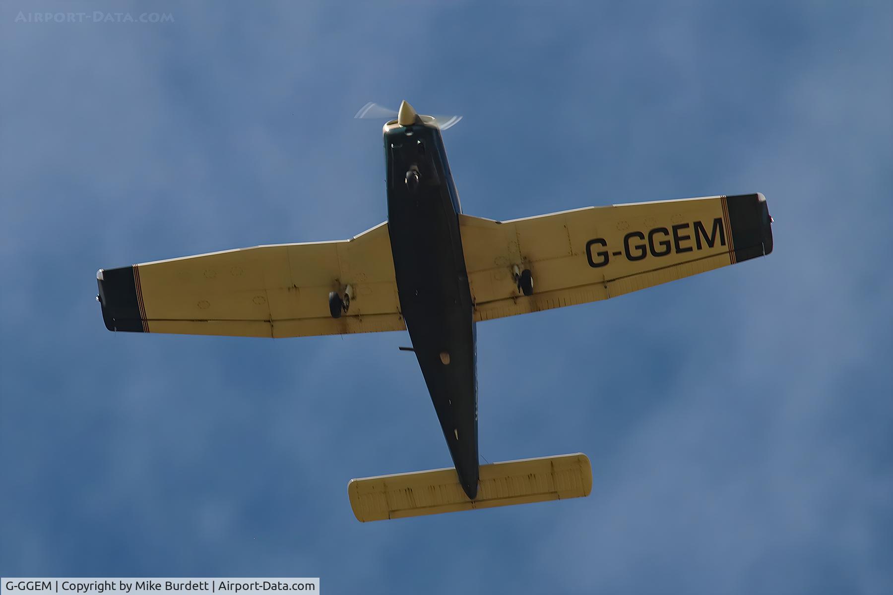 G-GGEM, 2003 Piper PA-28-161 Cherokee Warrior III C/N 2842185, Over Aylmerton, Norfolk