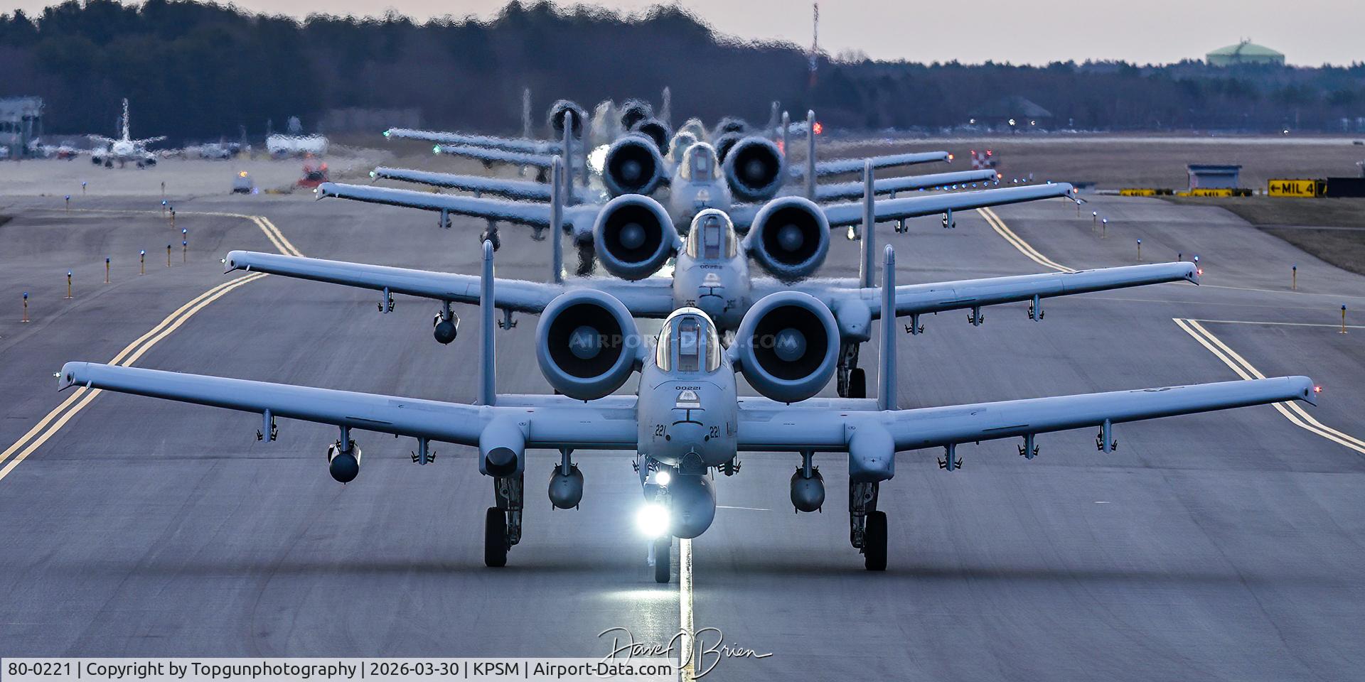 80-0221, 1980 Fairchild Republic A-10C Thunderbolt II C/N A10-0571, TABOR81 Flight taxiing to RW16
107th FS  Selfridge ANG, MI