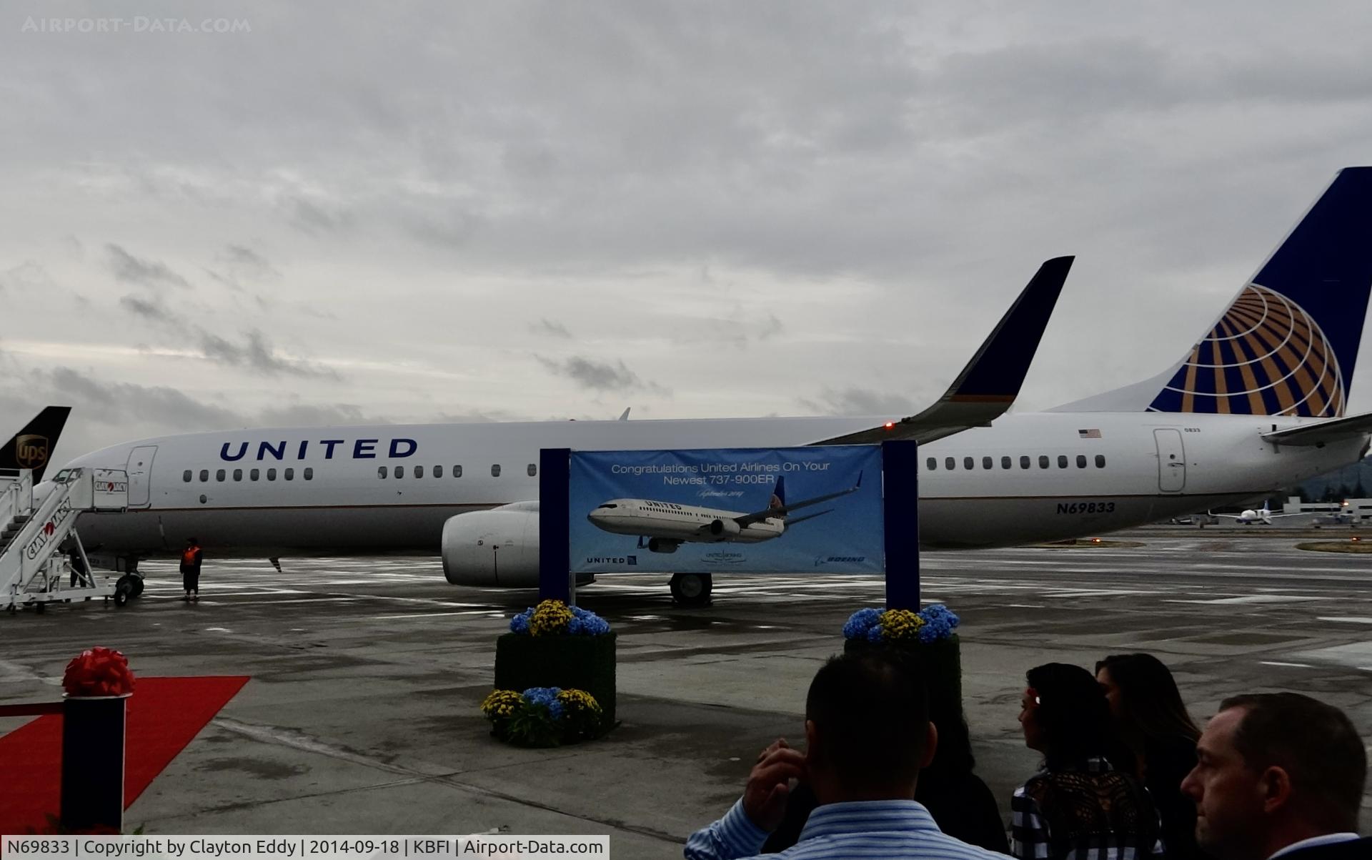 N69833, 2014 Boeing 737-924/ER C/N 44565, Boeing Field 2014