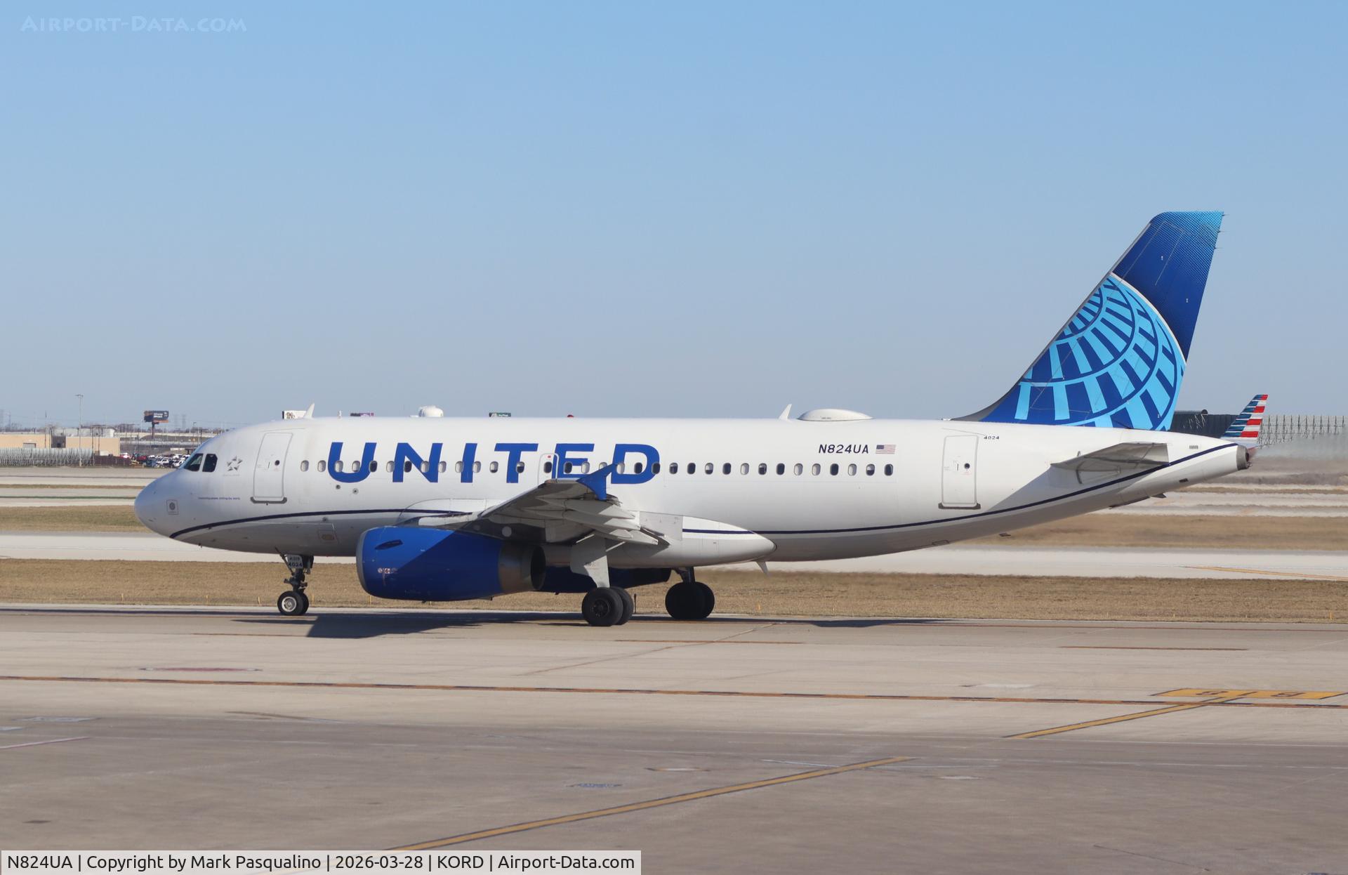 N824UA, 1999 Airbus A319-131 C/N 965, Airbus A319-131