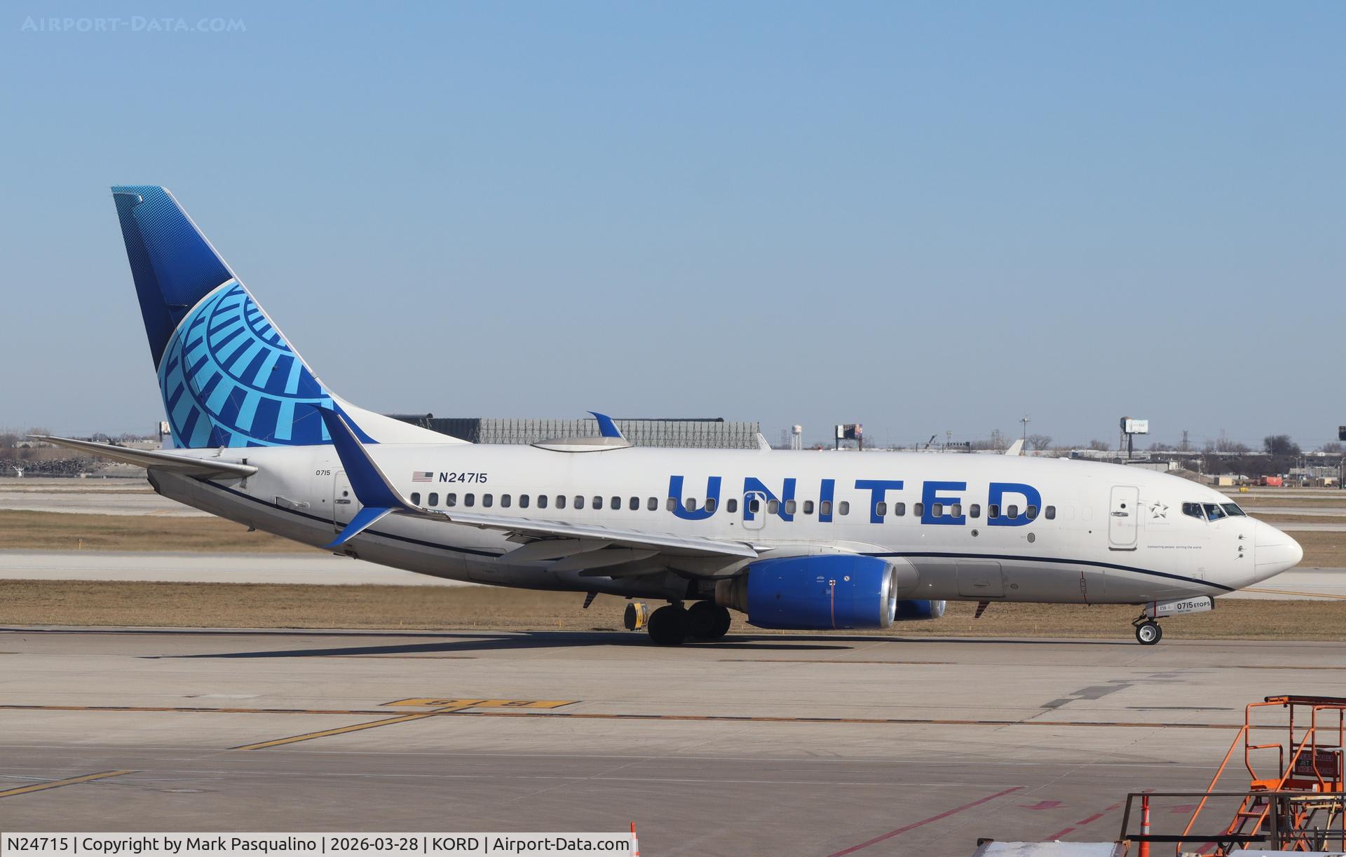 N24715, 1998 Boeing 737-724 C/N 28786, Boeing 737-724