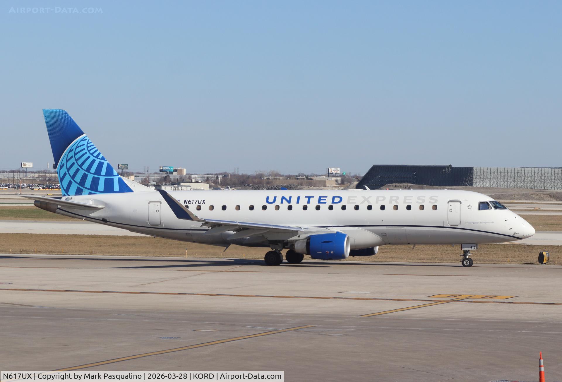N617UX, 2019 Embraer 175LR (ERJ-170-200LR) C/N 17000819, ERJ-170-200LR
