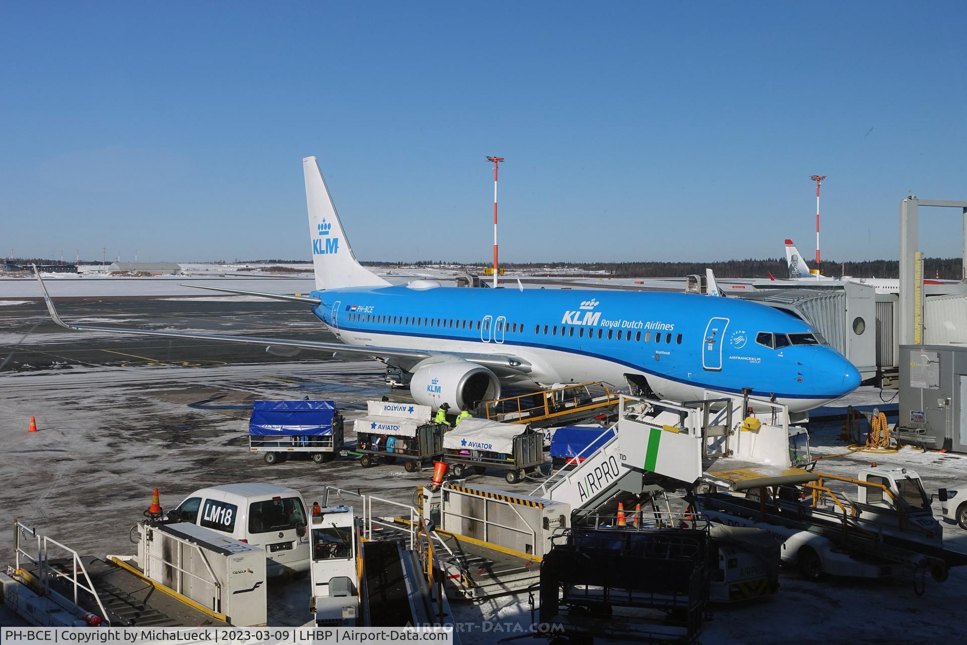 PH-BCE, 2014 Boeing 737-8K2 C/N 42151, At Vantaa
