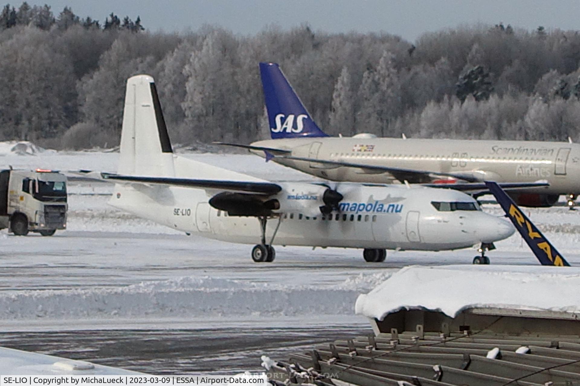 SE-LIO, 1989 Fokker 50 C/N 20146, At Arlanda