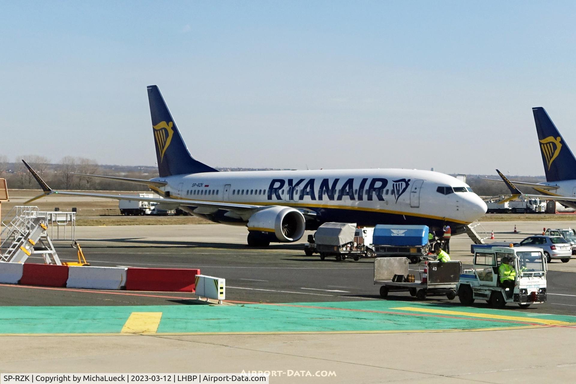 SP-RZK, 2021 Boeing 737-8-200 MAX C/N 62304, At Budapest
