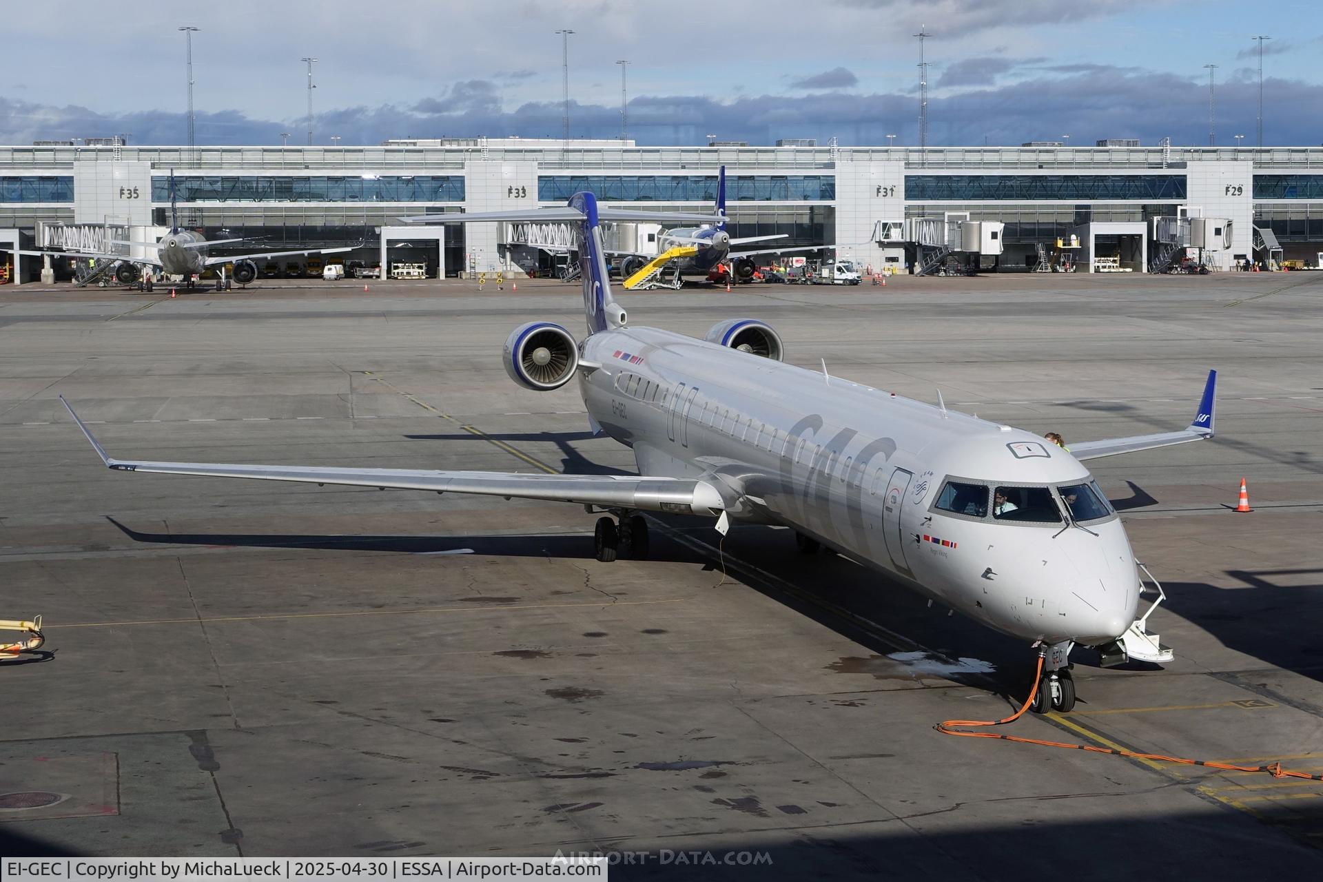 EI-GEC, 2009 Bombardier CRJ-900 NG (CL-600-2D24) C/N 15246, Operated by CityJet for SAS