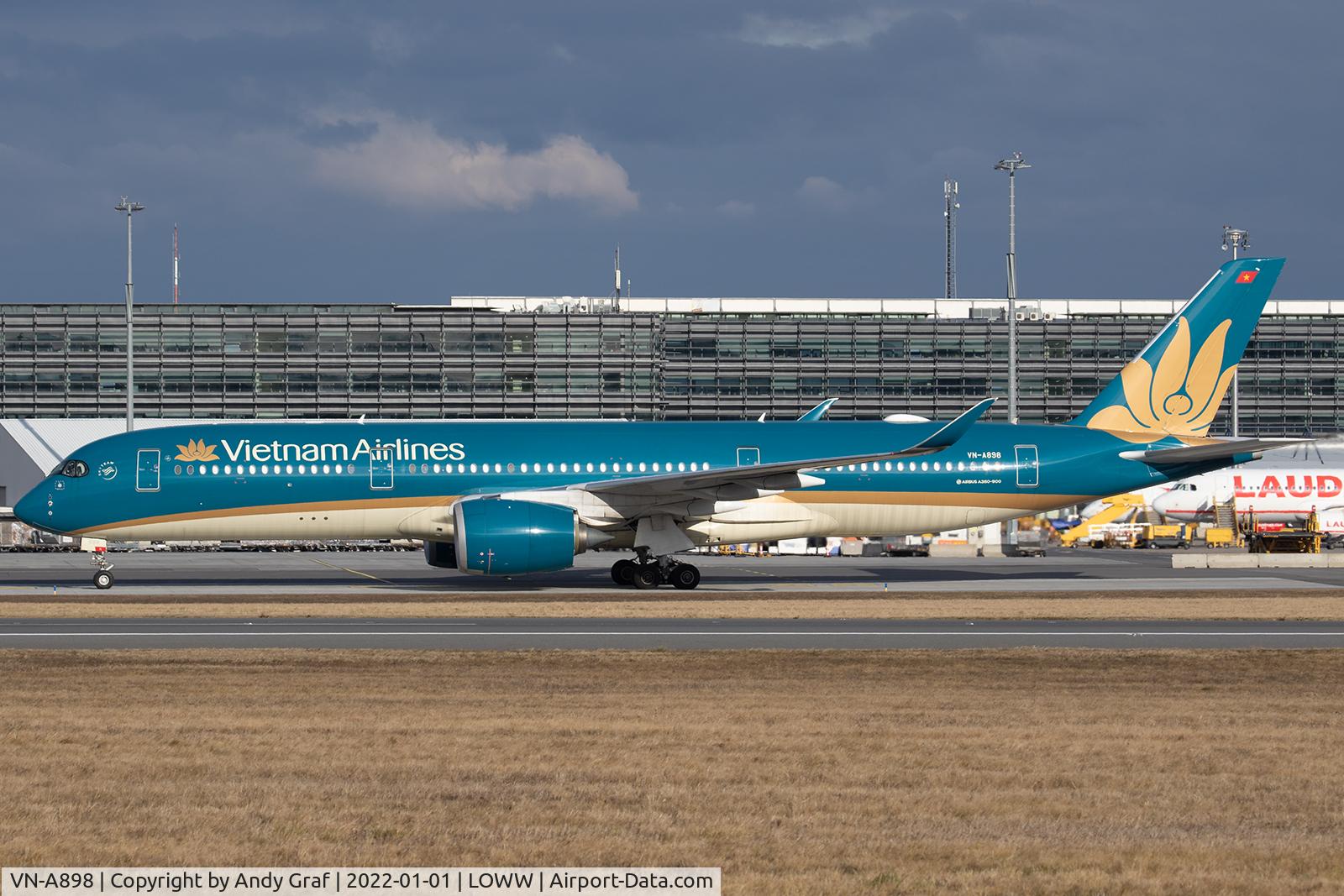 VN-A898, 2019 Airbus A350-941 C/N 279, Vietnam Airlines A350-900