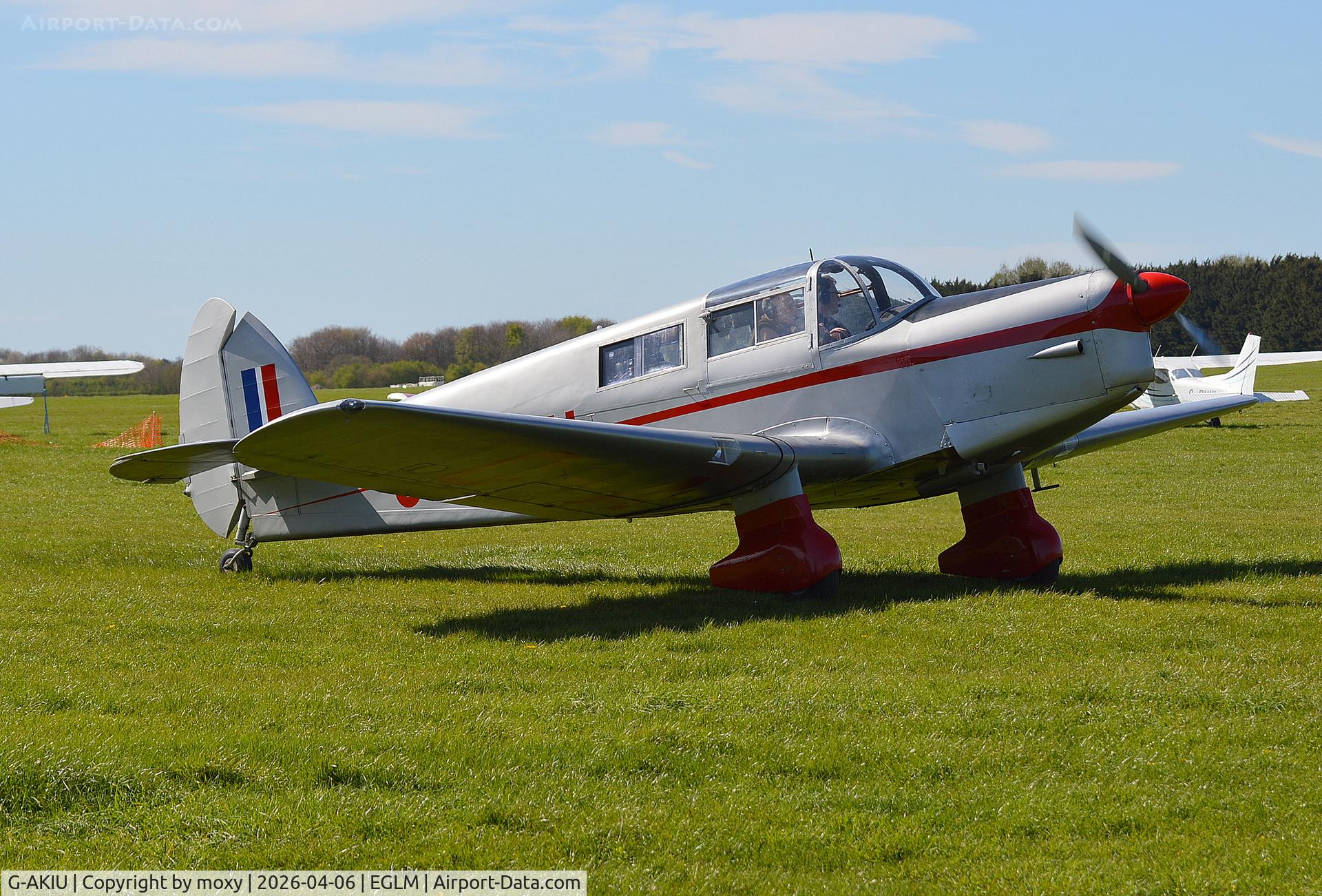 G-AKIU, 1948 Percival P-44 Proctor 5 C/N AE129, Percival P-44 Proctor 5 at White Waltham.