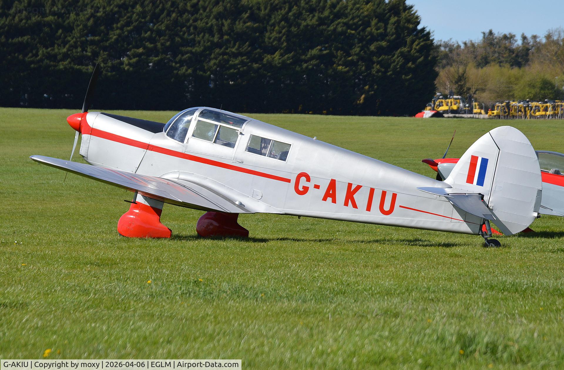 G-AKIU, 1948 Percival P-44 Proctor 5 C/N AE129, Percival P-44 Proctor 5 at White Waltham. 