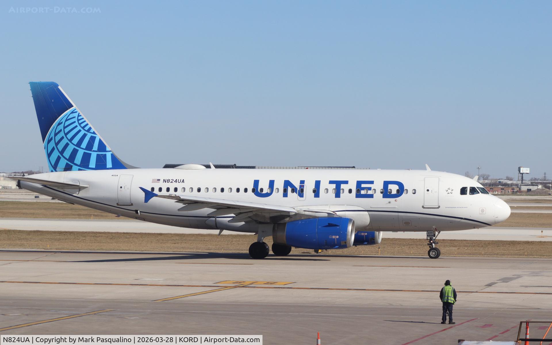 N824UA, 1999 Airbus A319-131 C/N 965, Airbus A319-131