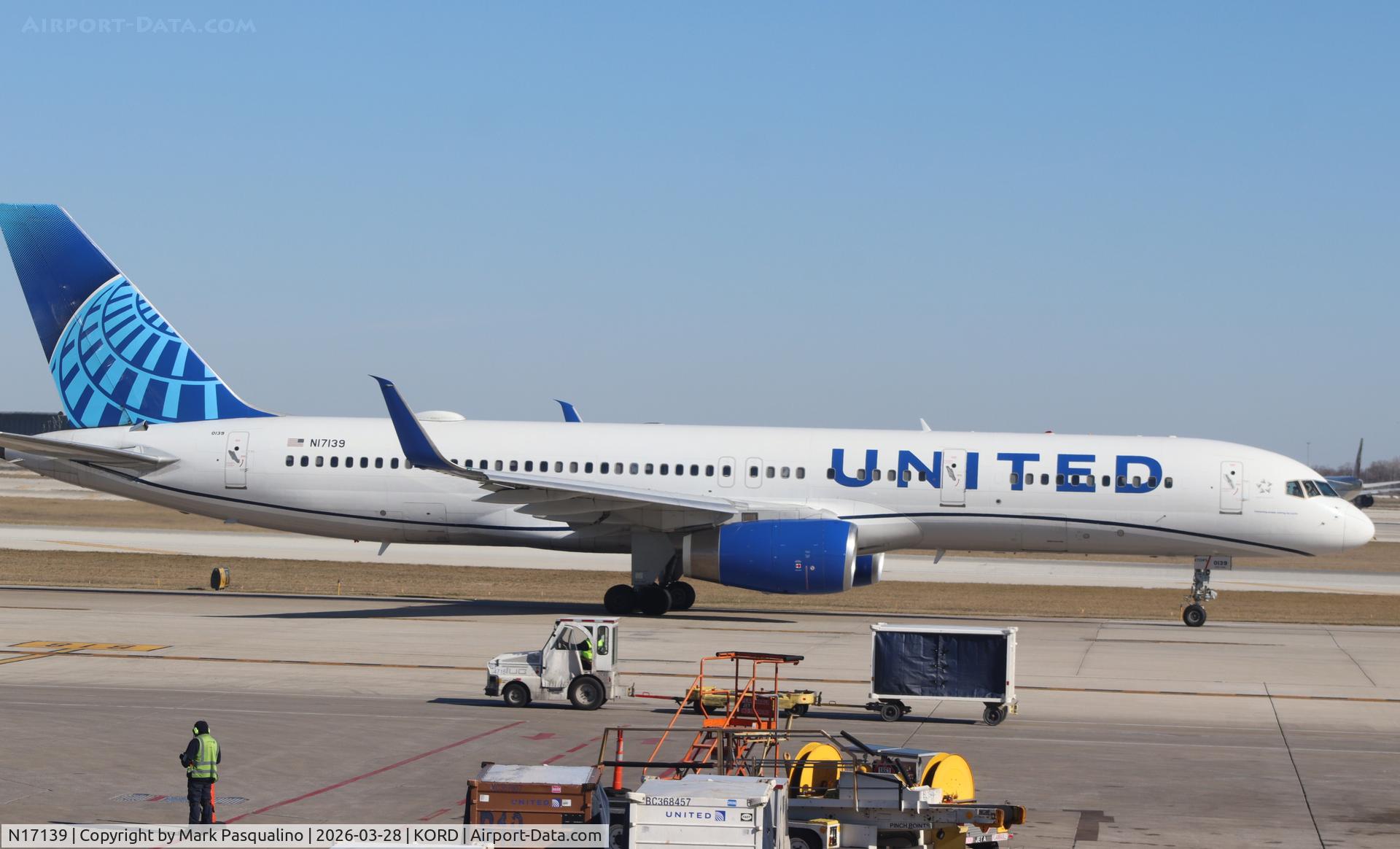N17139, 2000 Boeing 757-224 C/N 30352, Boeing 757-224