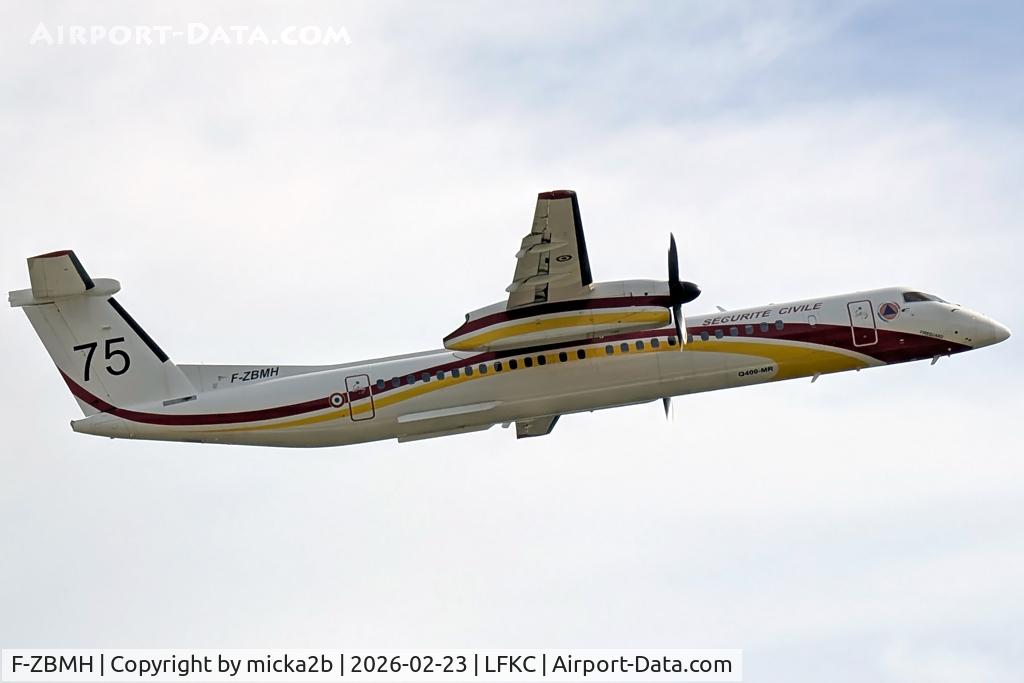 F-ZBMH, 2018 De Havilland DHC-8-402 Dash 8 C/N 4577, Take off