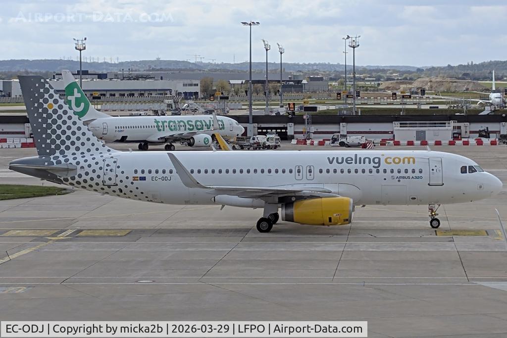 EC-ODJ, 2014 Airbus A320-232 C/N 6115, Taxiing