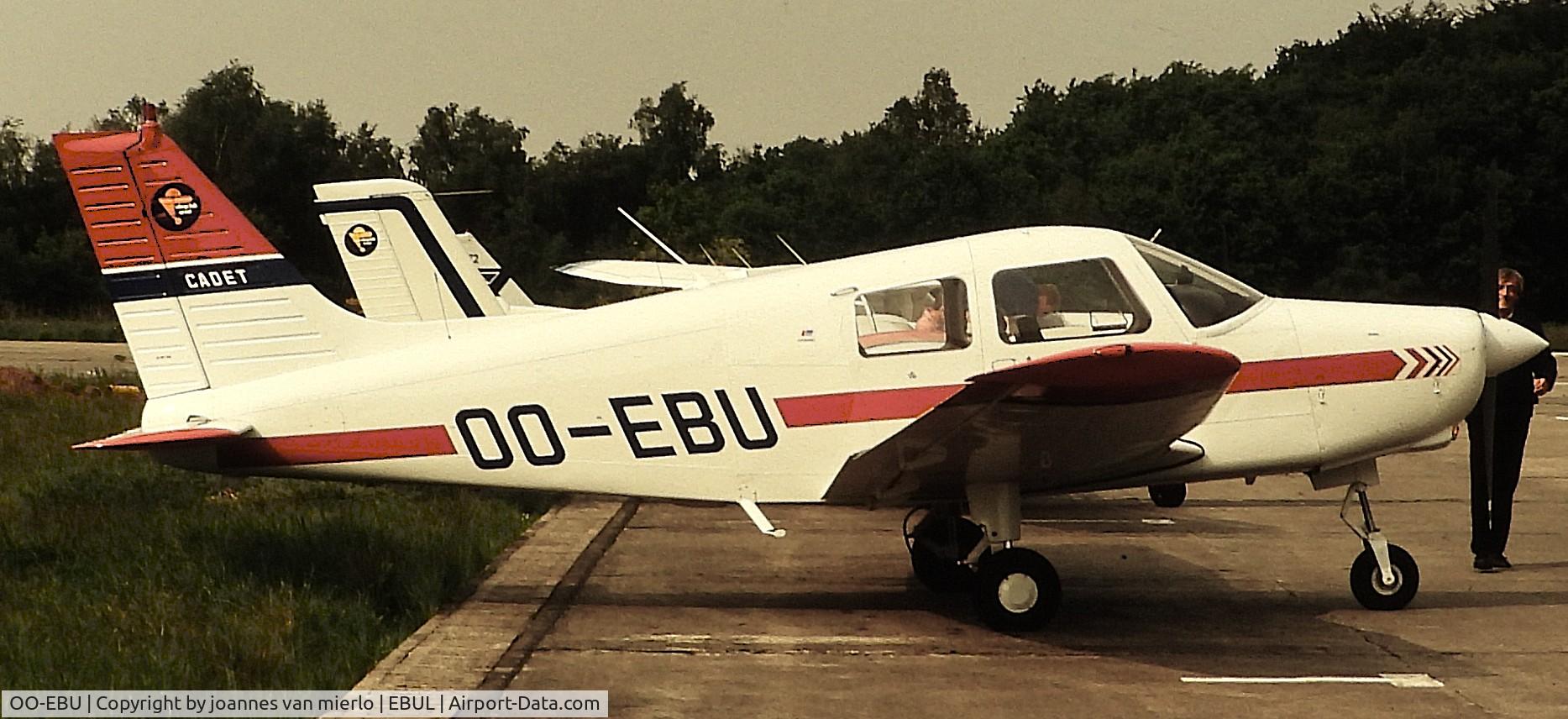 OO-EBU, 1989 Piper PA-28-161 Cadet C/N 2841246, ex-slide
