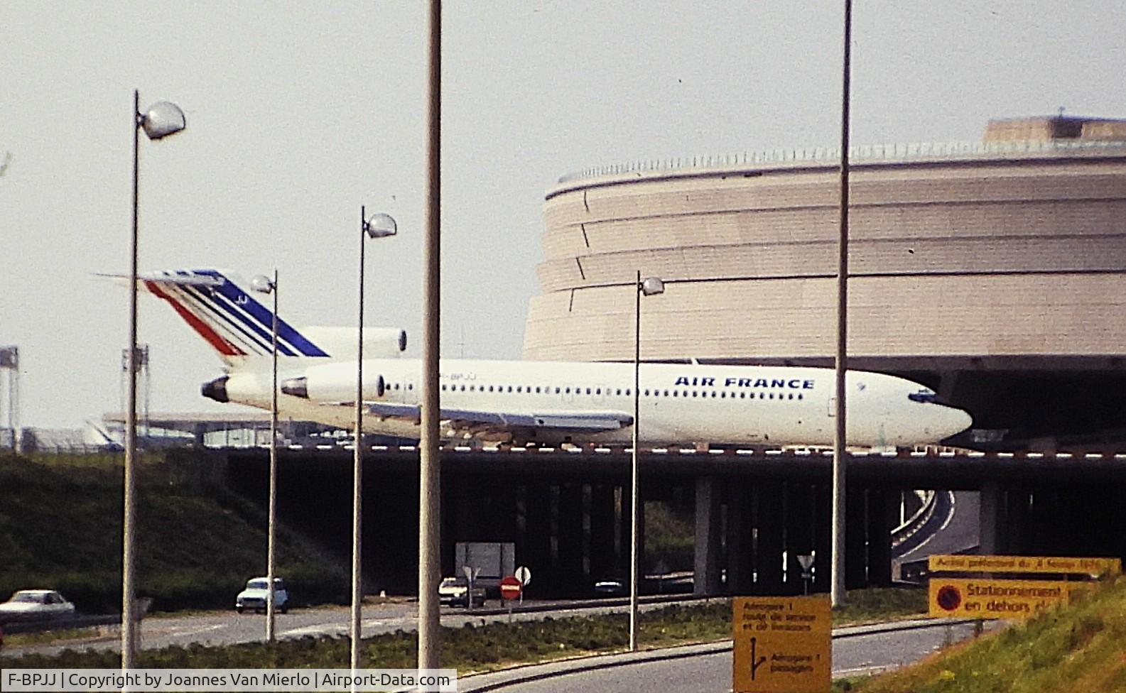 F-BPJJ, 1969 Boeing 727-228 C/N 20075, ex-slide