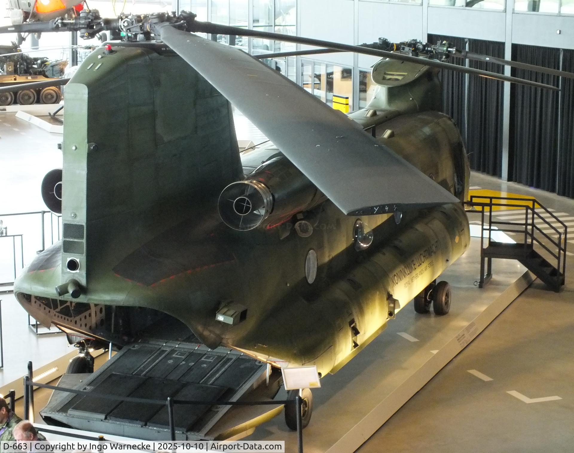 D-663, Boeing CH-47D Chinook C/N M.3663/NL-003, Boeing CH-47D Chinook at the Nationaal Militair Museum / National Military Museum, Soesterberg
