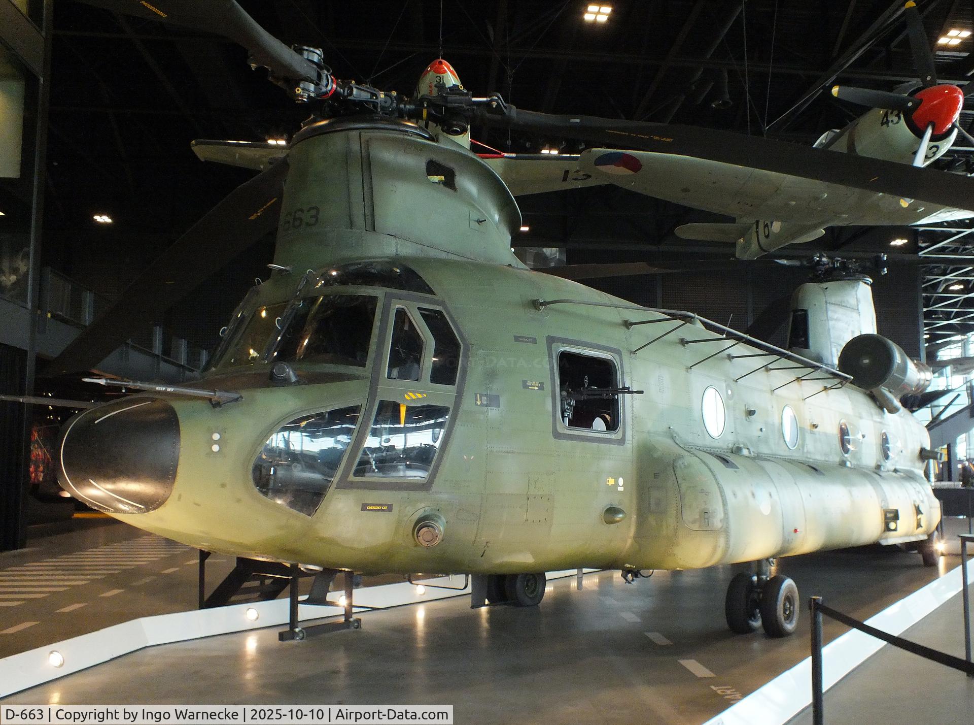 D-663, Boeing CH-47D Chinook C/N M.3663/NL-003, Boeing CH-47D Chinook at the Nationaal Militair Museum / National Military Museum, Soesterberg