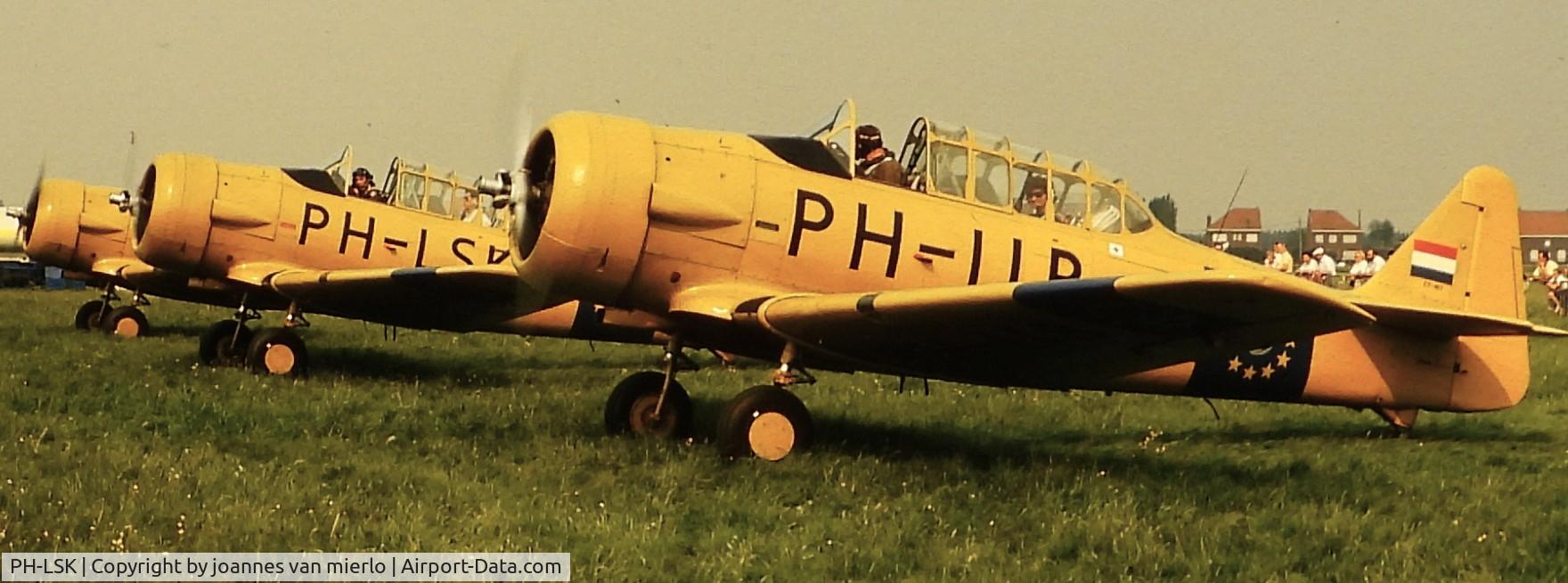 PH-LSK, 1942 Noorduyn AT-16 Harvard IIB C/N 14-641, ex-slide