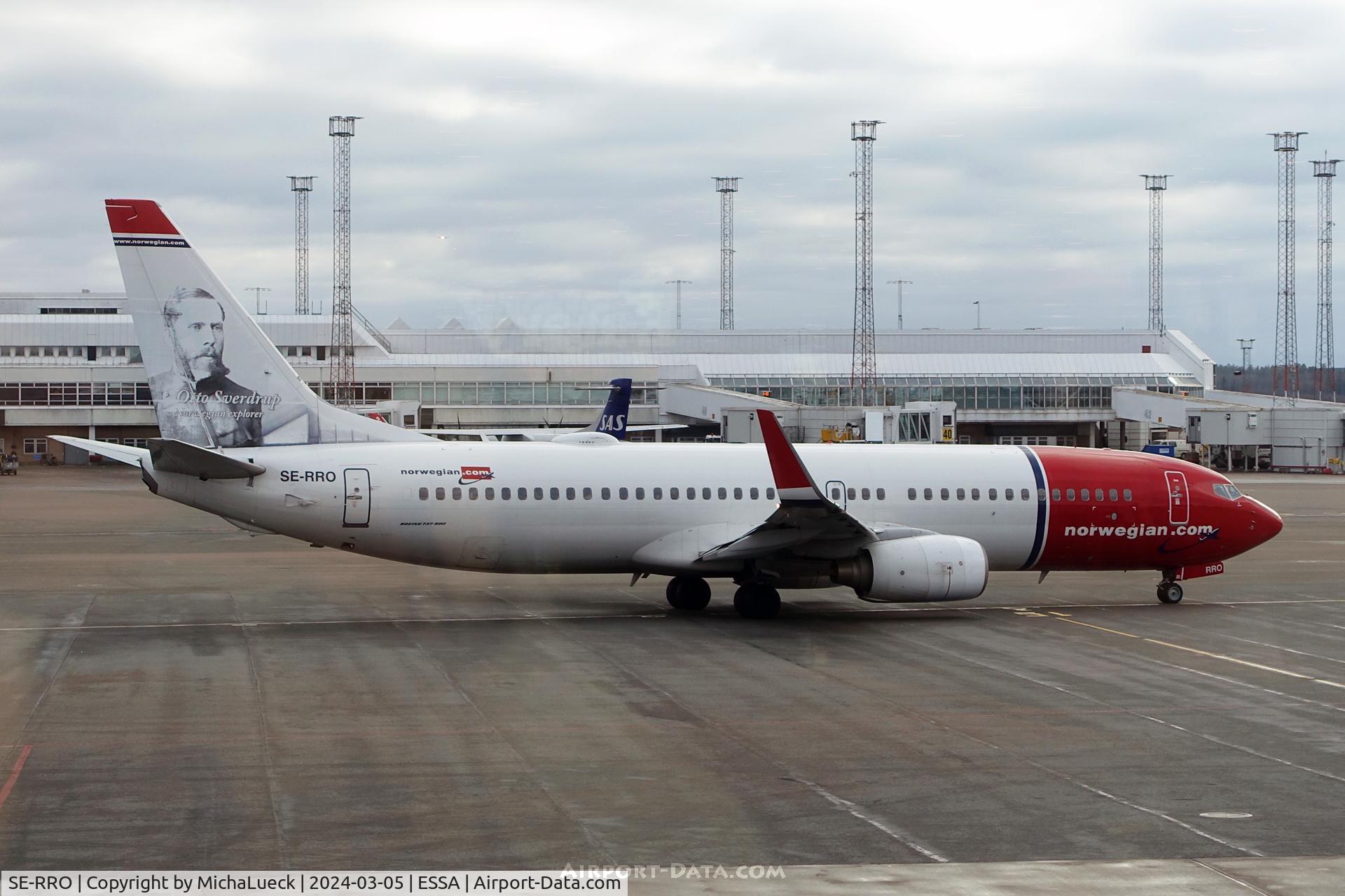 SE-RRO, 2011 Boeing 737-8JP C/N 40868, At Arlanda