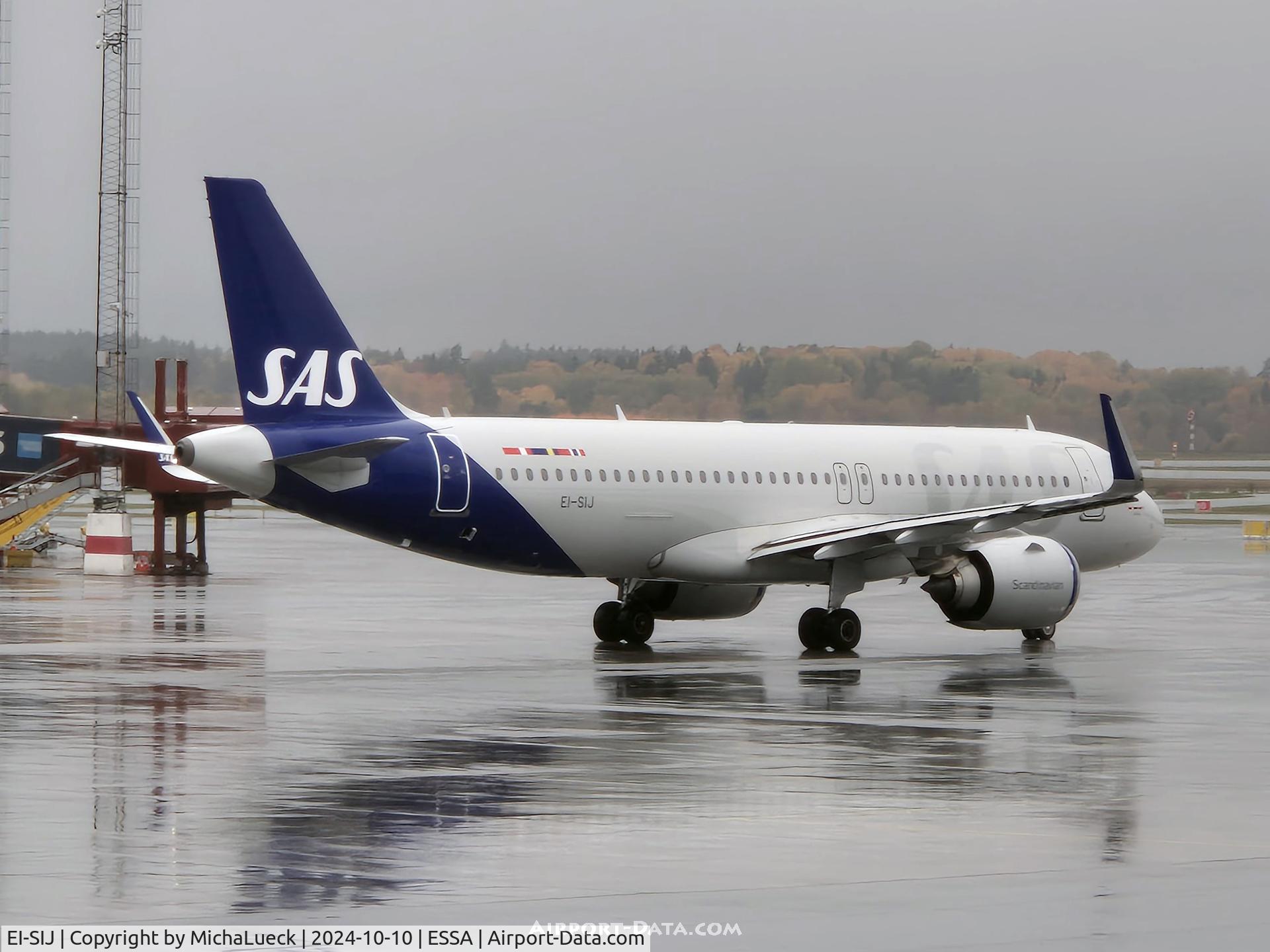 EI-SIJ, 2022 Airbus A320-251N C/N 10752, A rainy day at Arlanda