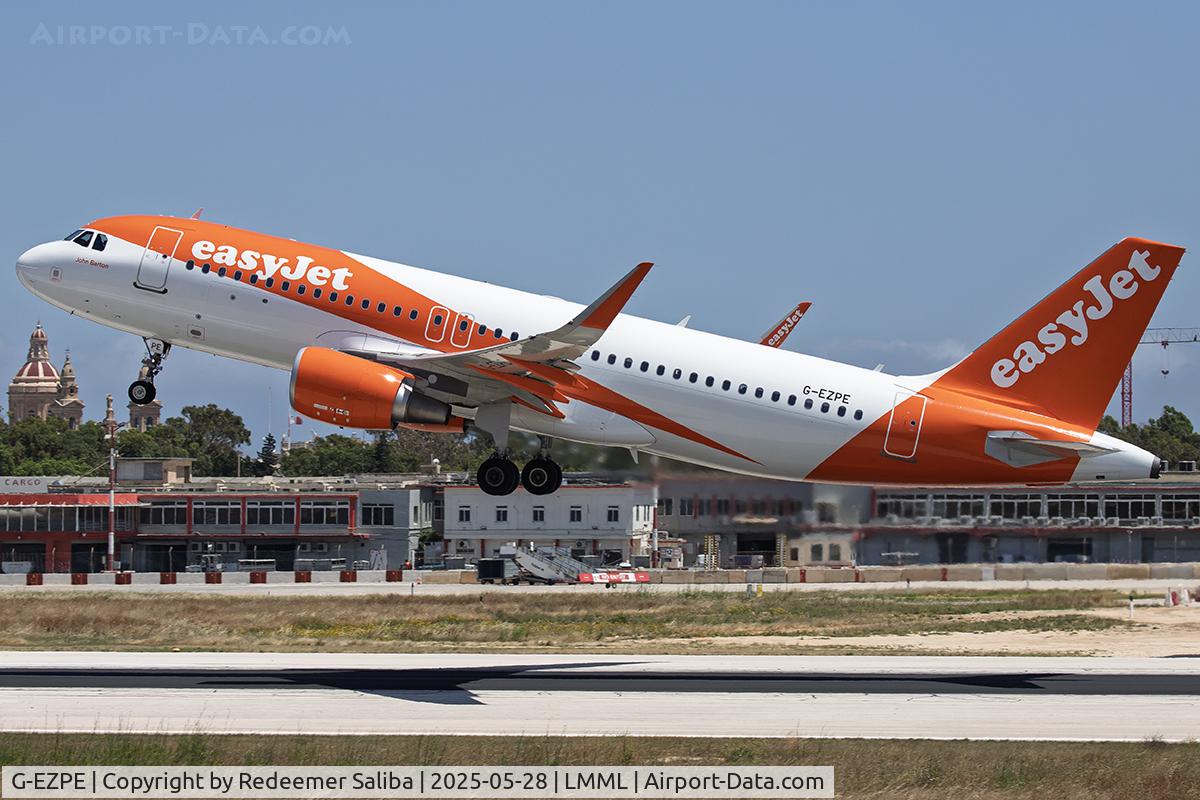 G-EZPE, 2015 Airbus A320-214 C/N 7044, Runway 31