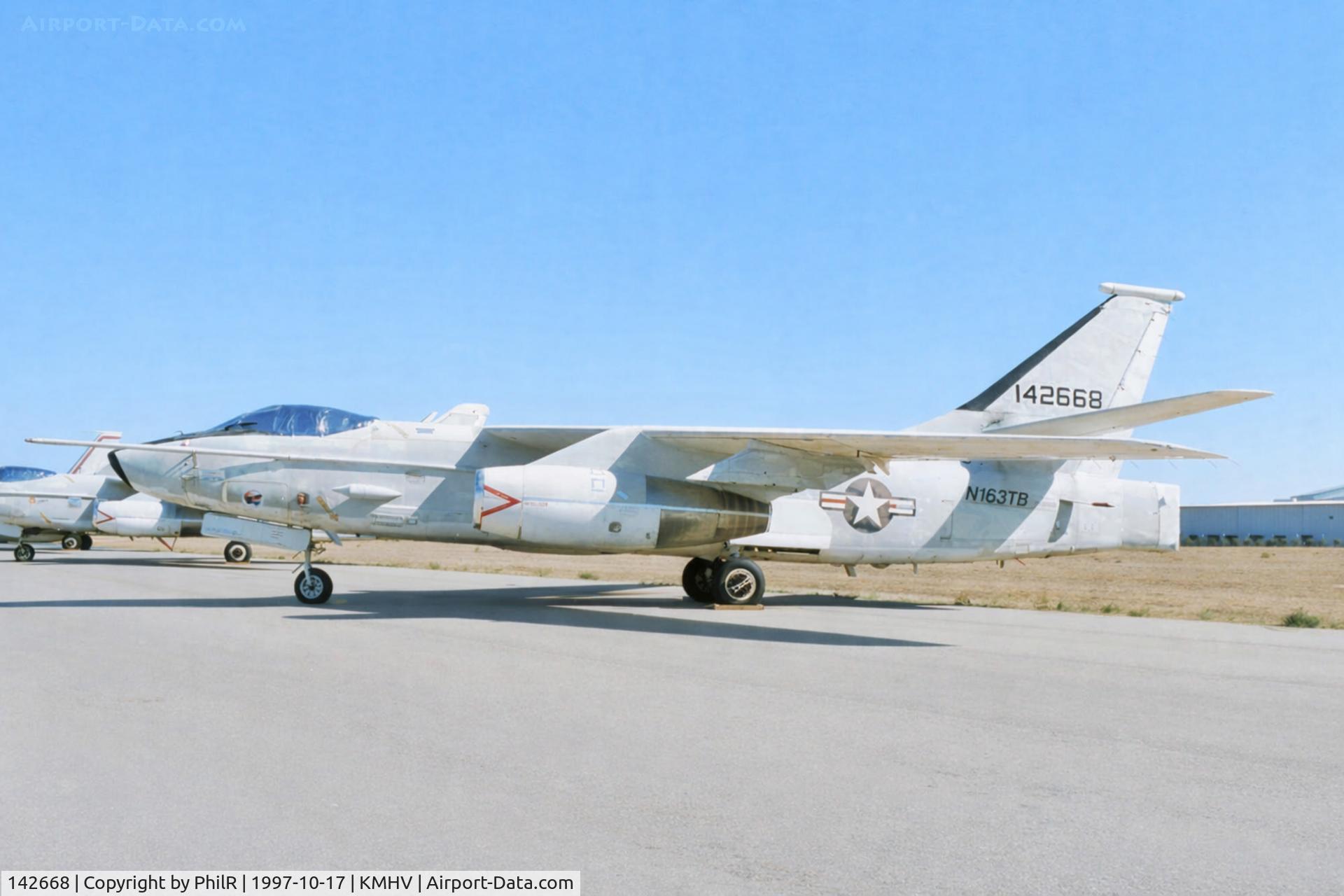 142668, Douglas ERA-3B Skywarrior C/N 11731, 142668 (N163TB) Douglas ERA-3B Skywarrior USN Kern Airport Mojave 