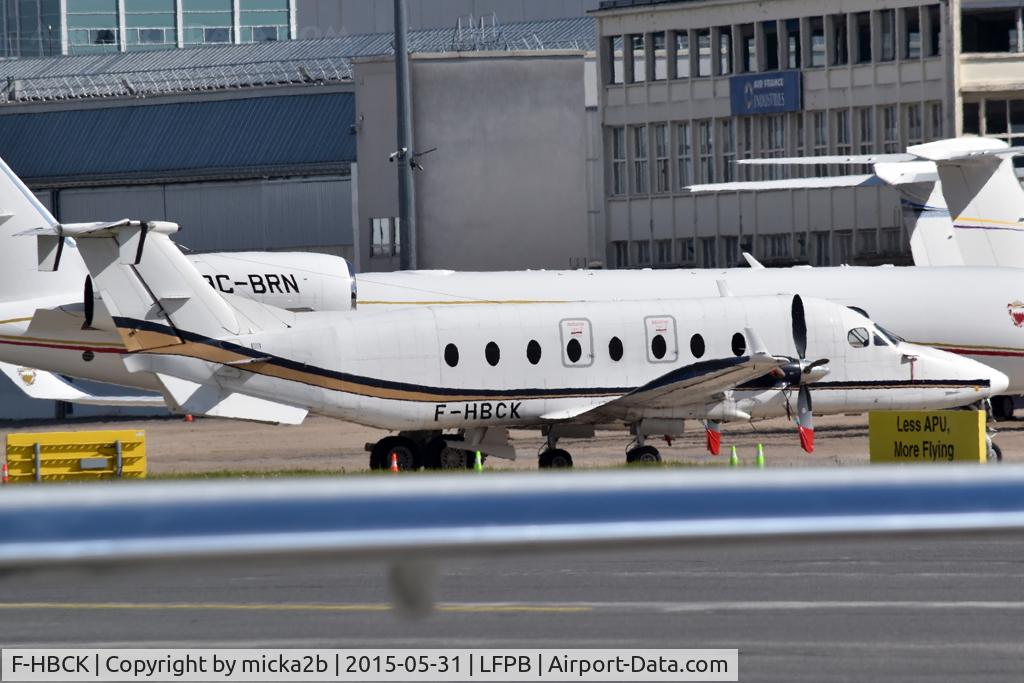 F-HBCK, 1999 Beech 1900D C/N UE-374, Parked