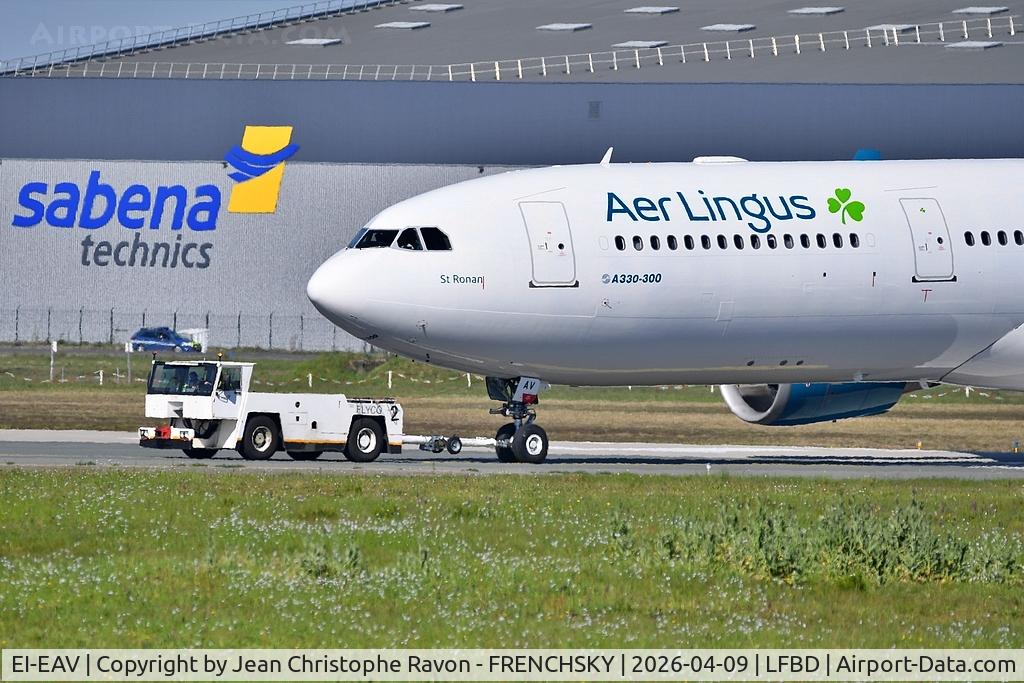 EI-EAV, 2009 Airbus A330-302 C/N 985, engine test