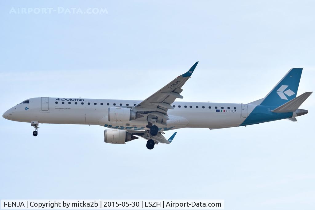 I-ENJA, 2012 Embraer 195LR (ERJ-190-200LR) C/N 19000542, Landing