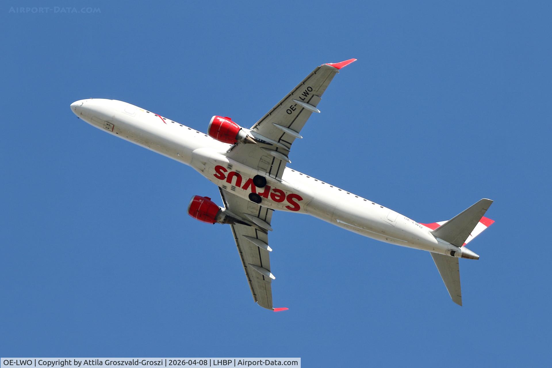 OE-LWO, 2012 Embraer 195LR (ERJ-190-200LR) C/N 19000555, LHBP - Budapest Liszt Ferenc Airport (BUD)