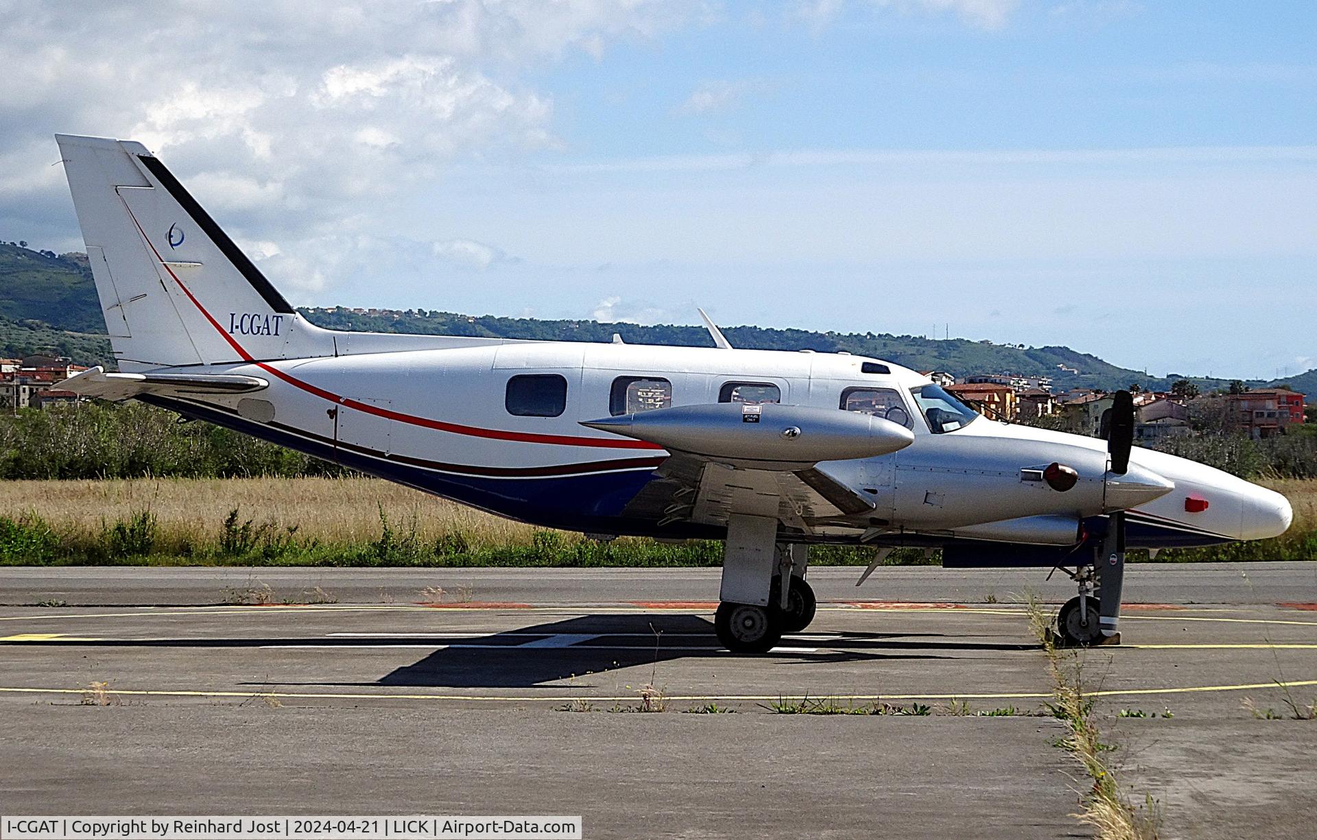 I-CGAT, 1975 Piper PA-31T Cheyenne C/N 31T-7520033, With a new paint job at Scalea, Italy