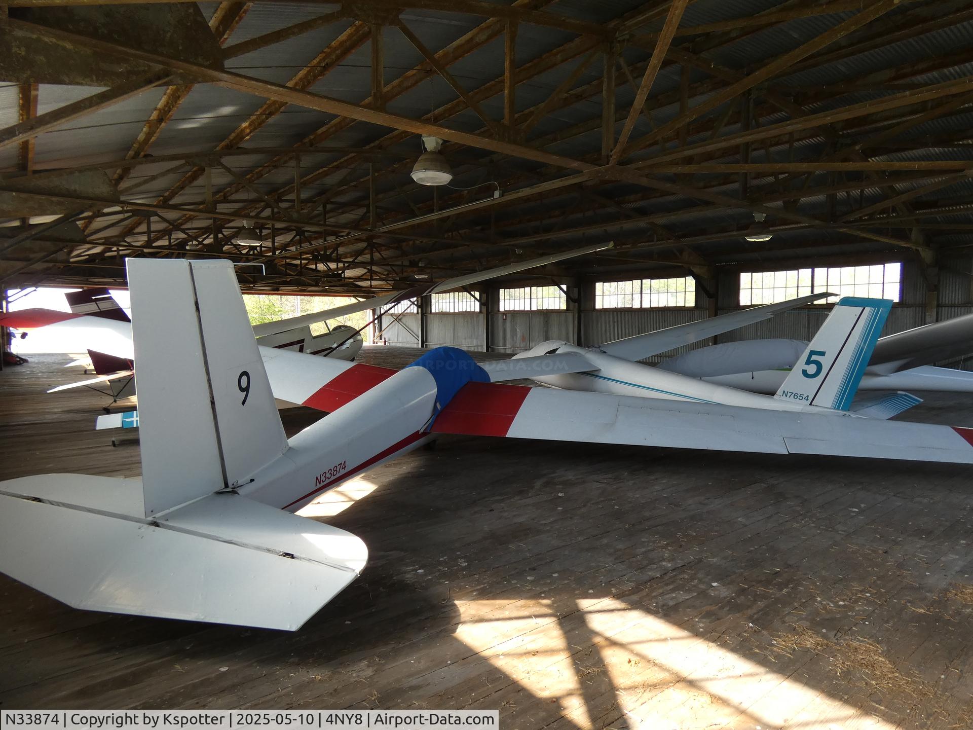 N33874, 1974 Schweizer SGS 1-26E C/N 616, Inside the hangar