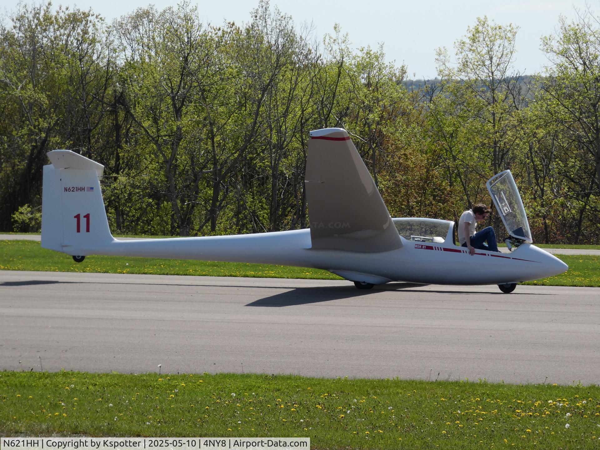N621HH, Schleicher ASK-21 C/N 21846, Harris Hill Spotting