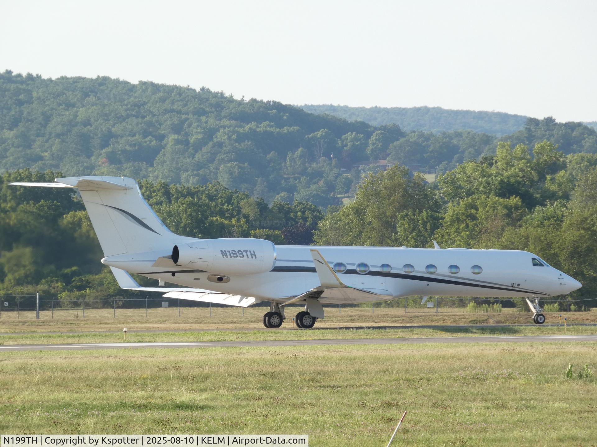 N199TH, 2006 Gulfstream Aerosapce GV-SP (G550) C/N 5113, Departing ELM