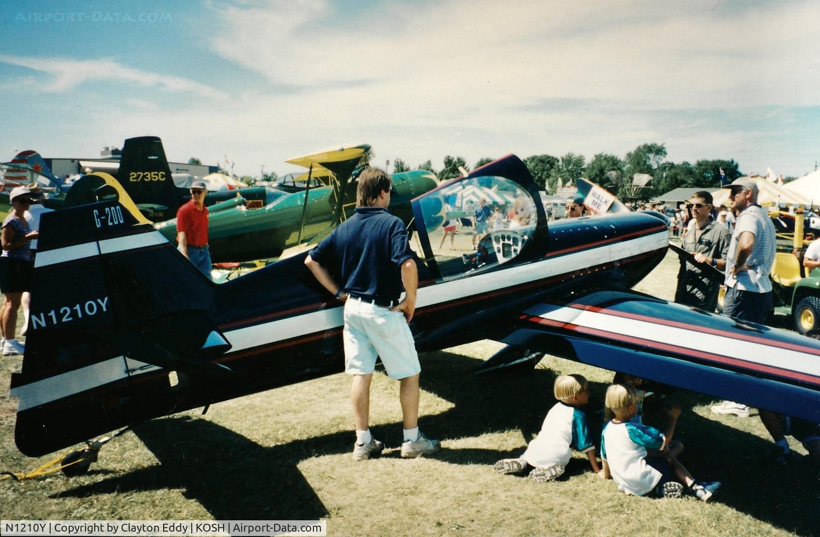N1210Y, 1997 Giles G-200 C/N G2001012, Oshkosh 1990's