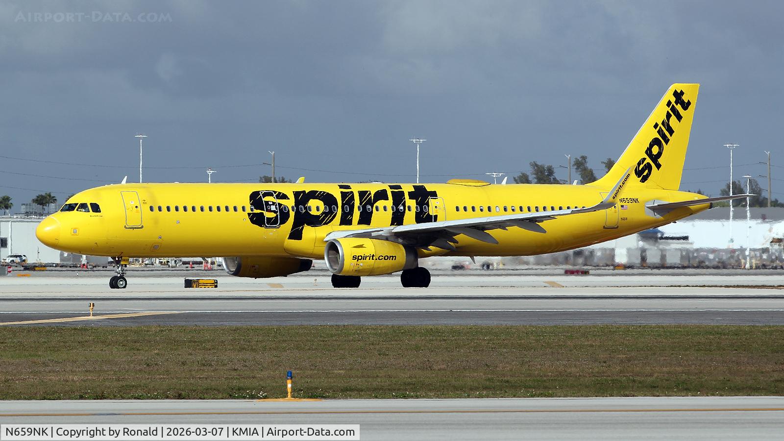 N659NK, 2015 Airbus A321-231 C/N 6770, at mia