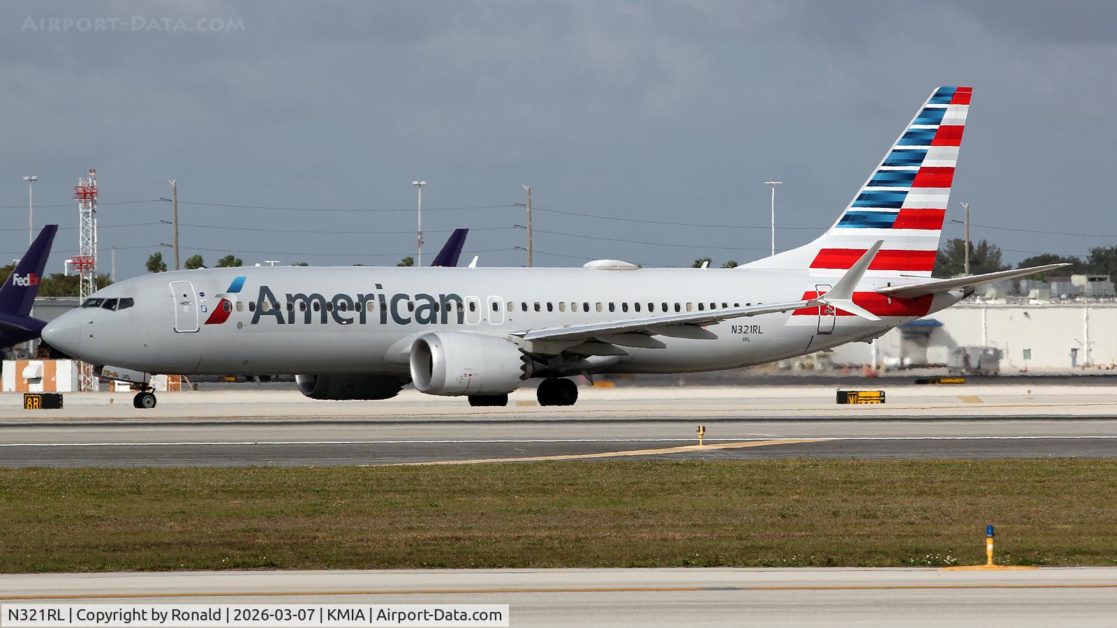 N321RL, 2018 Boeing 737-8 MAX C/N 44452, at mia