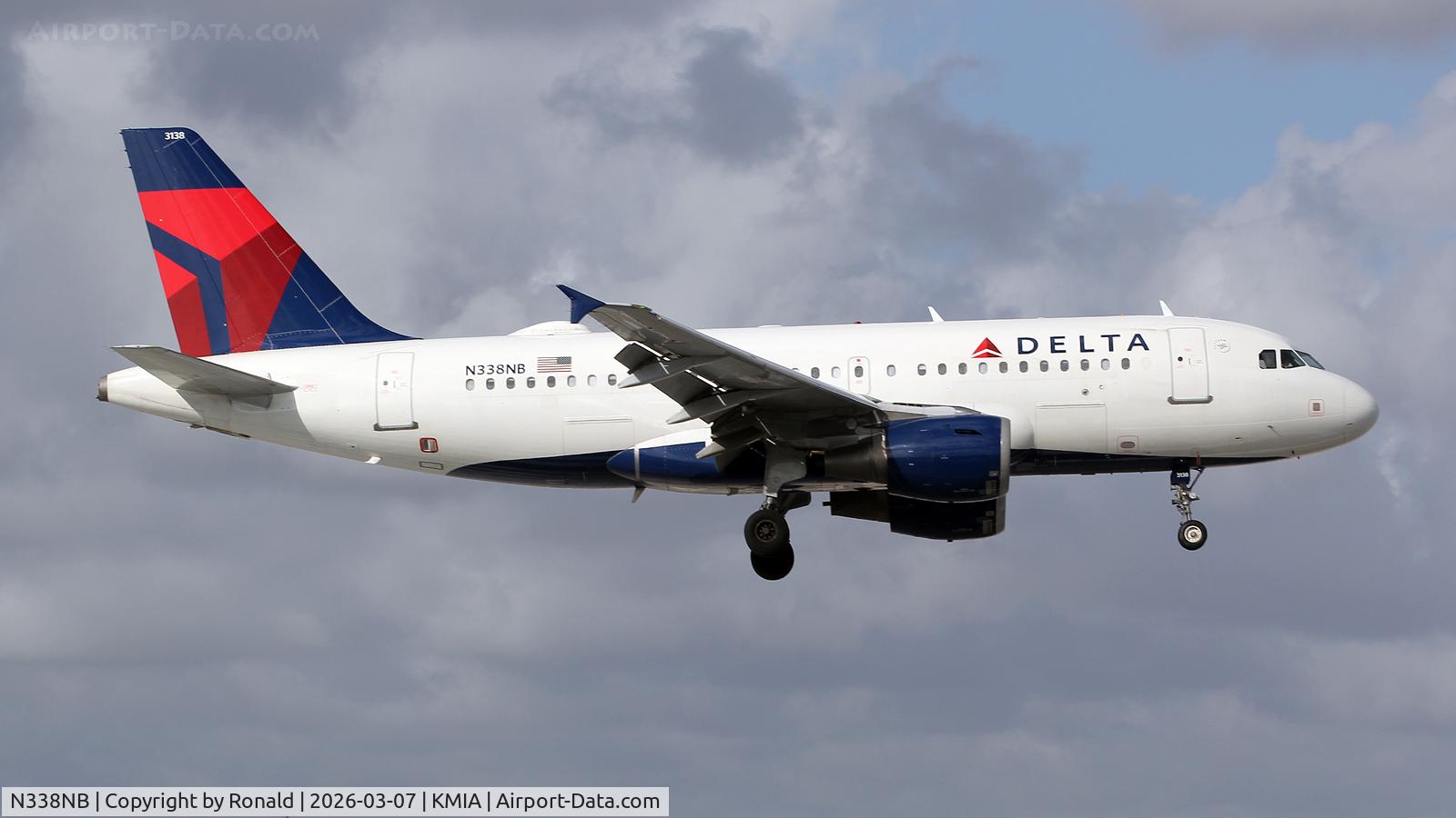 N338NB, 2002 Airbus A319-114 C/N 1693, at mia