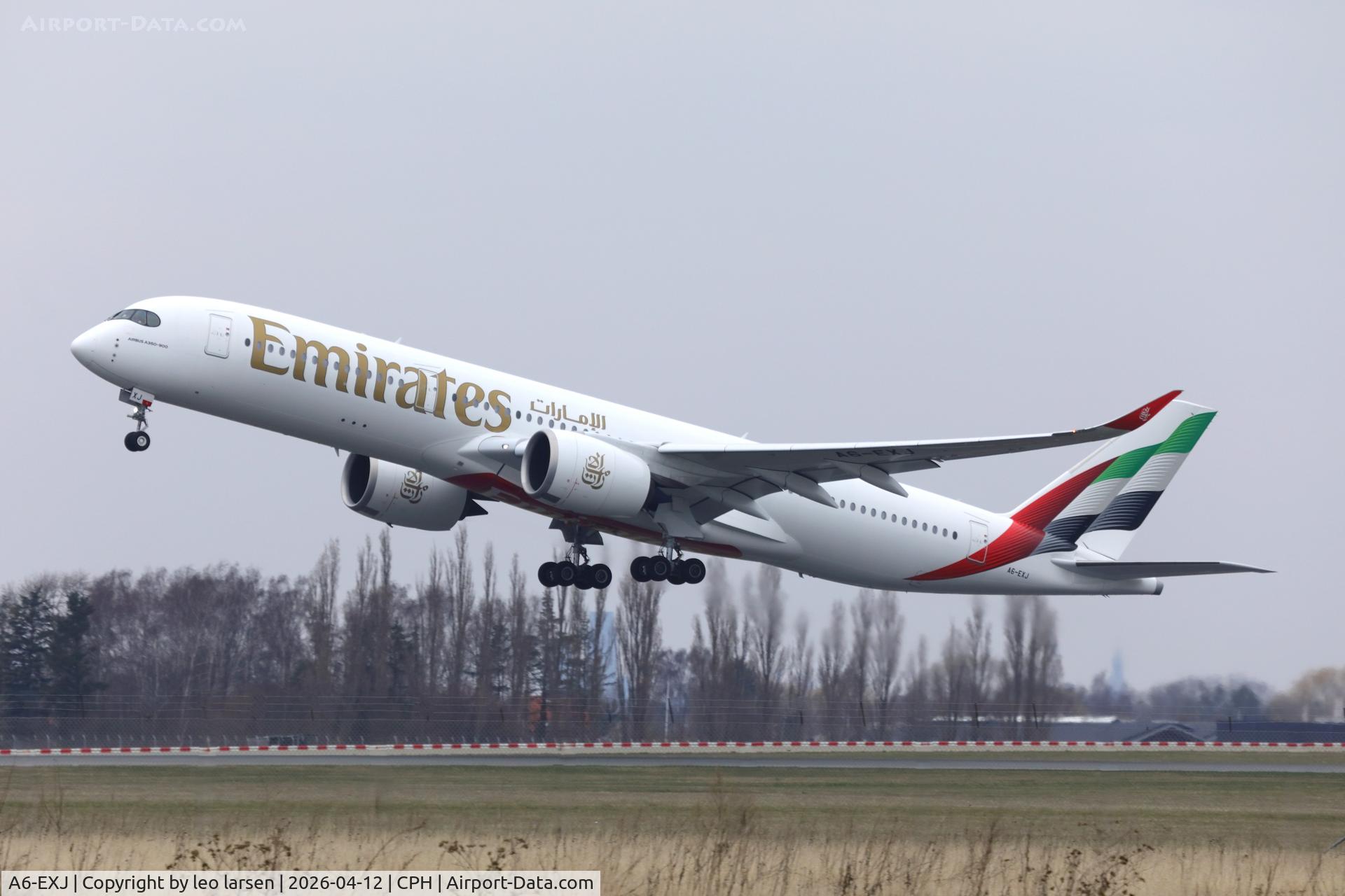 A6-EXJ, 2025 Airbus A350-941 C/N 699, Copenhagen 12.4.2026
