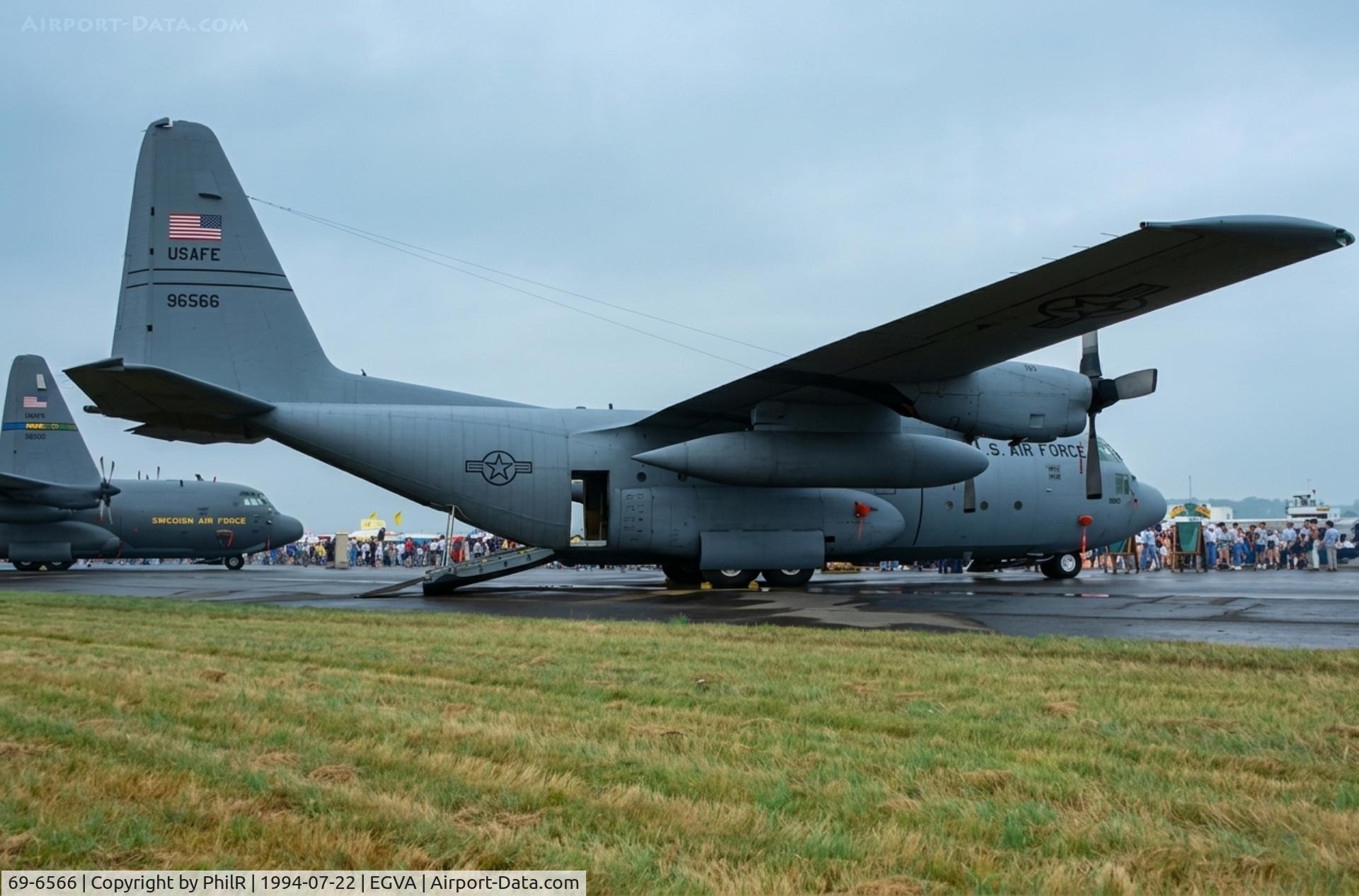 69-6566, 1969 Lockheed C-130E Hercules C/N 382-4340, 69-6566 1969 Lockheed C-130E Hercules USAF IAT 
