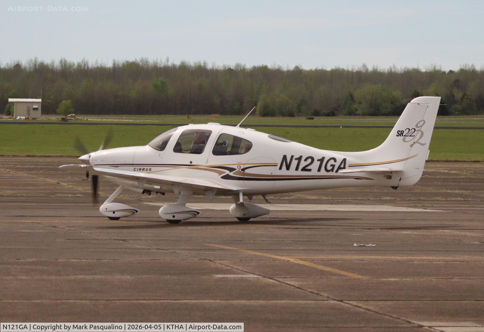 N121GA, 2005 Cirrus SR22 G2 C/N 1443, Cirrus SR22 G2