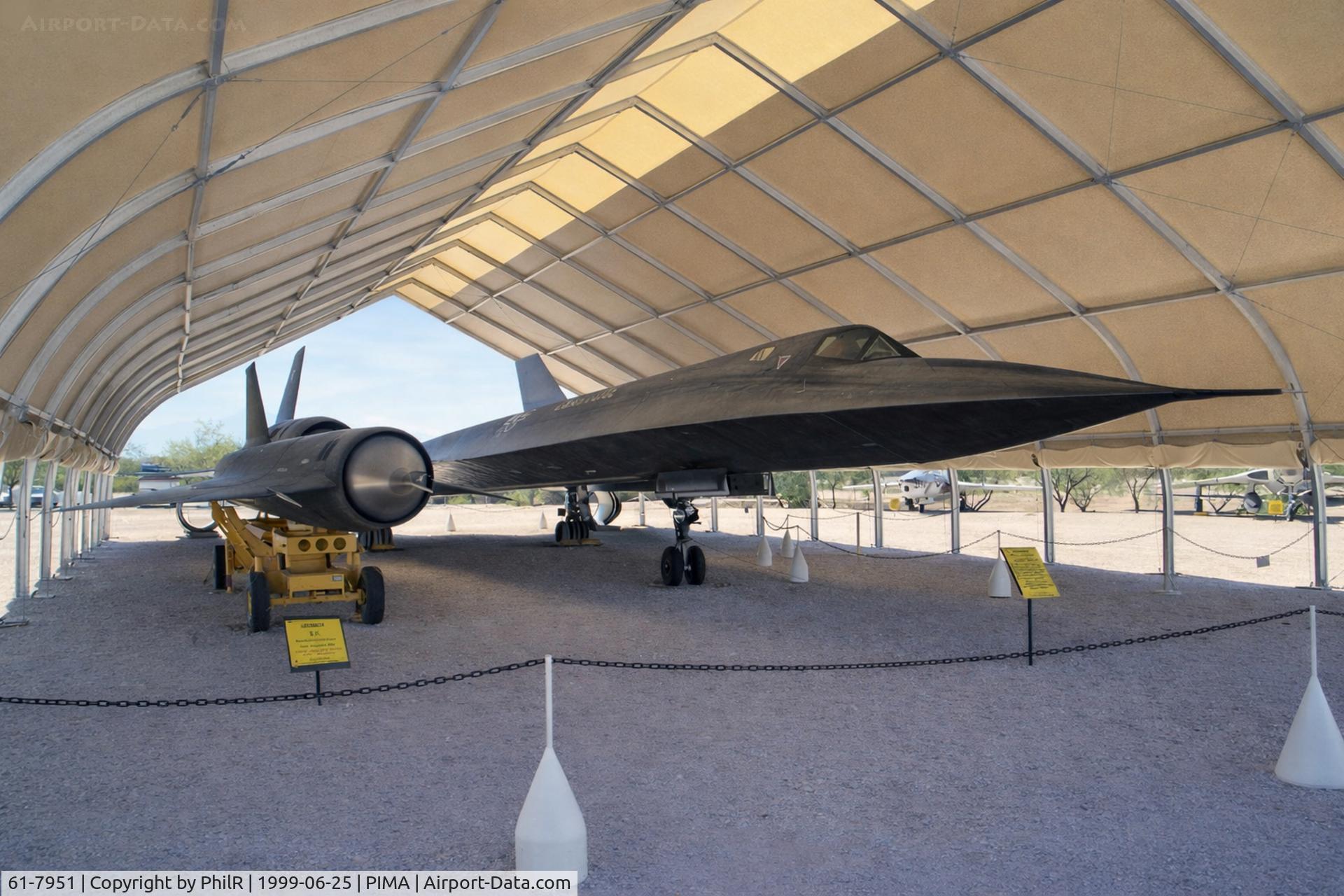 61-7951, 1961 Lockheed SR-71A Blackbird C/N 2002, 61-7951 1961 Lockheed SR-71A USAF Blackbird Pima
