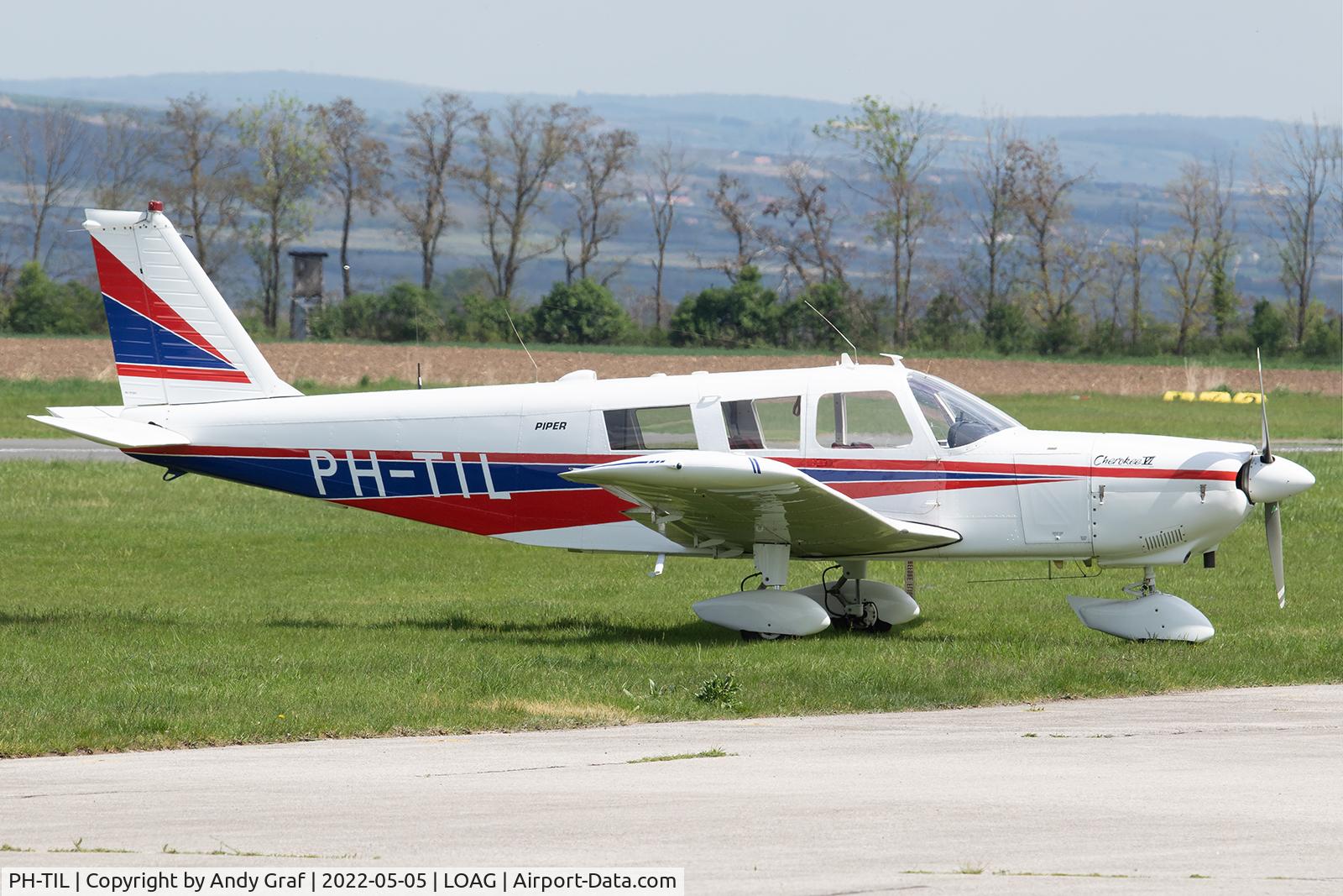 PH-TIL, Piper PA-32-260 Cherokee Six Cherokee Six C/N 32-833, Untitled Piper PA32
