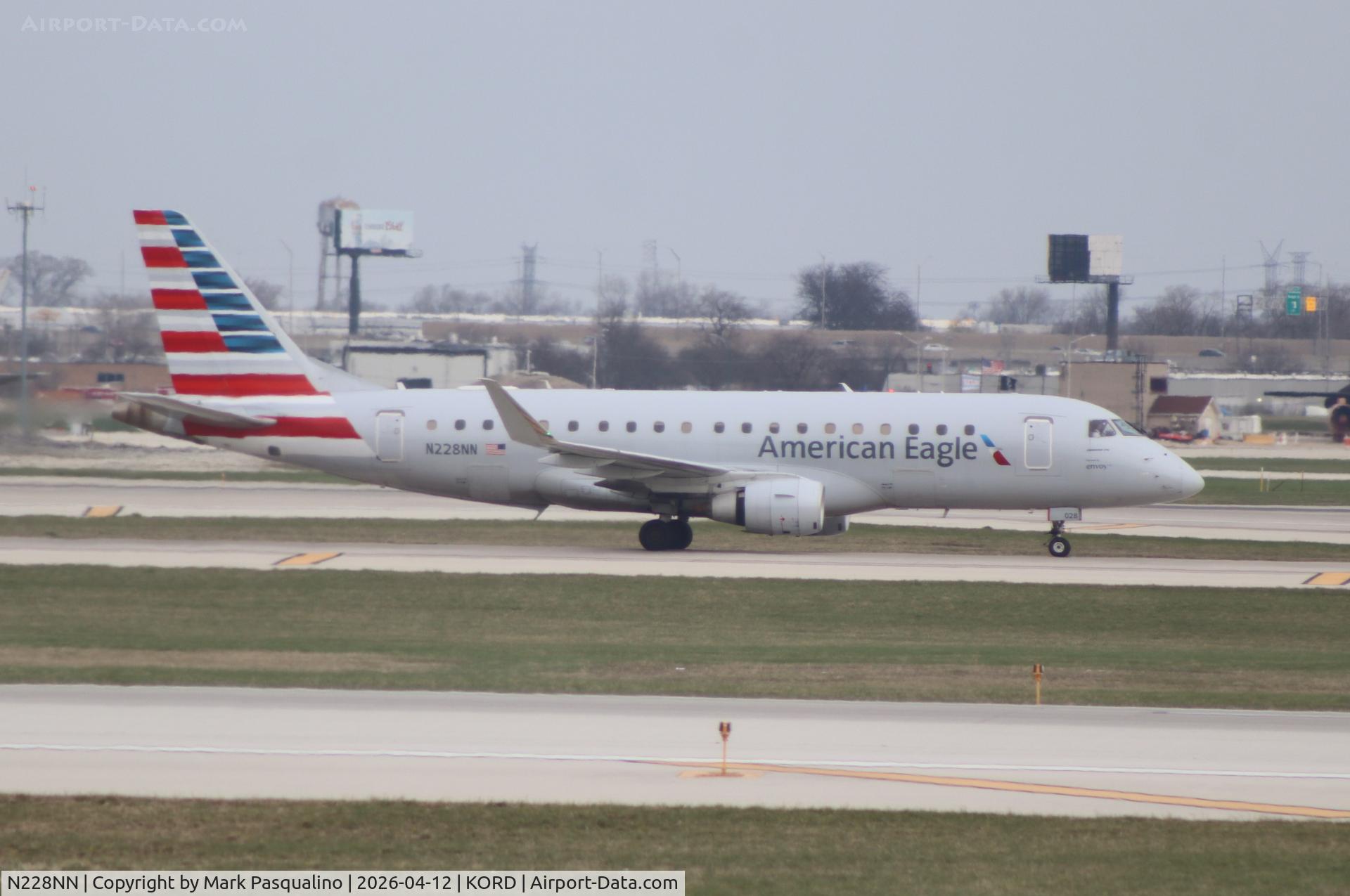 N228NN, 2016 Embraer 175LR (ERJ-170-200LR) C/N 17000545, ERJ-170-200LR