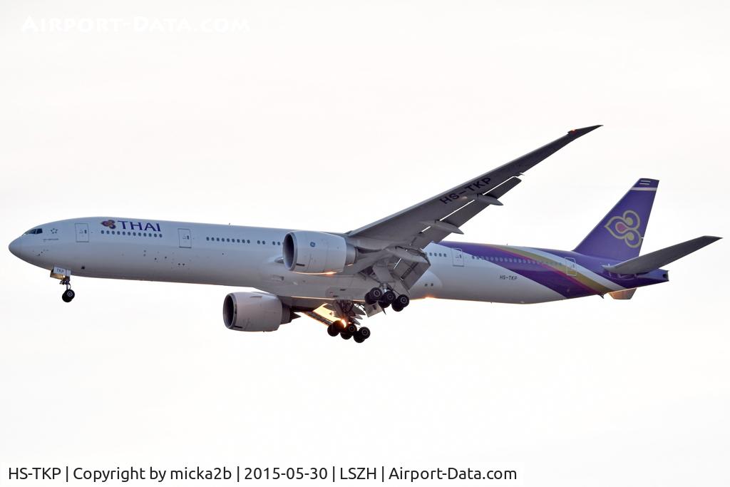 HS-TKP, 2013 Boeing 777-3AL/ER C/N 41525, Landing