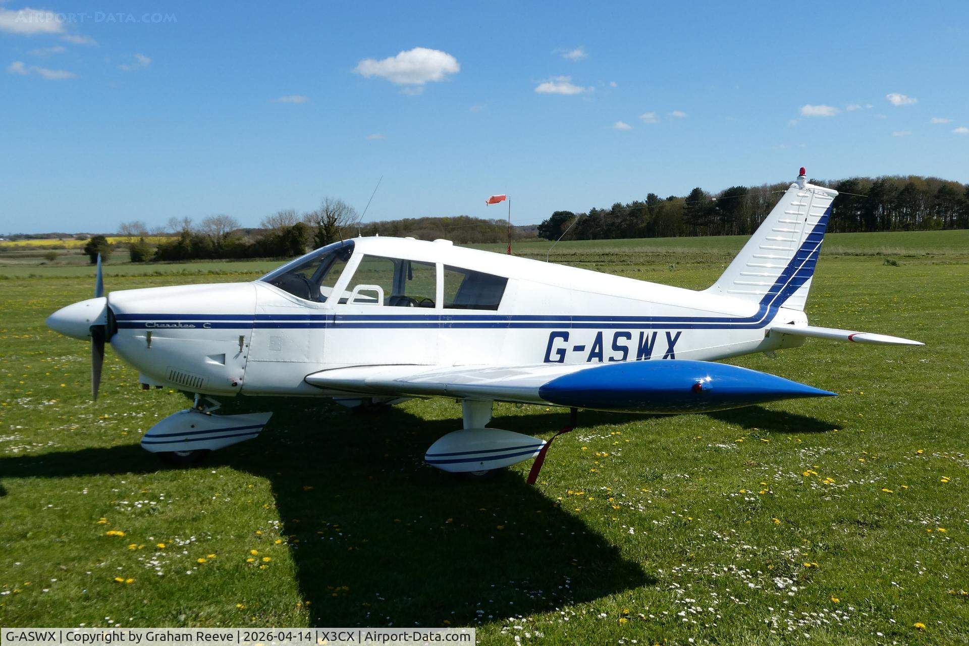G-ASWX, 1964 Piper PA-28-180 Cherokee C/N 28-1932, Just landed at Northrepps.