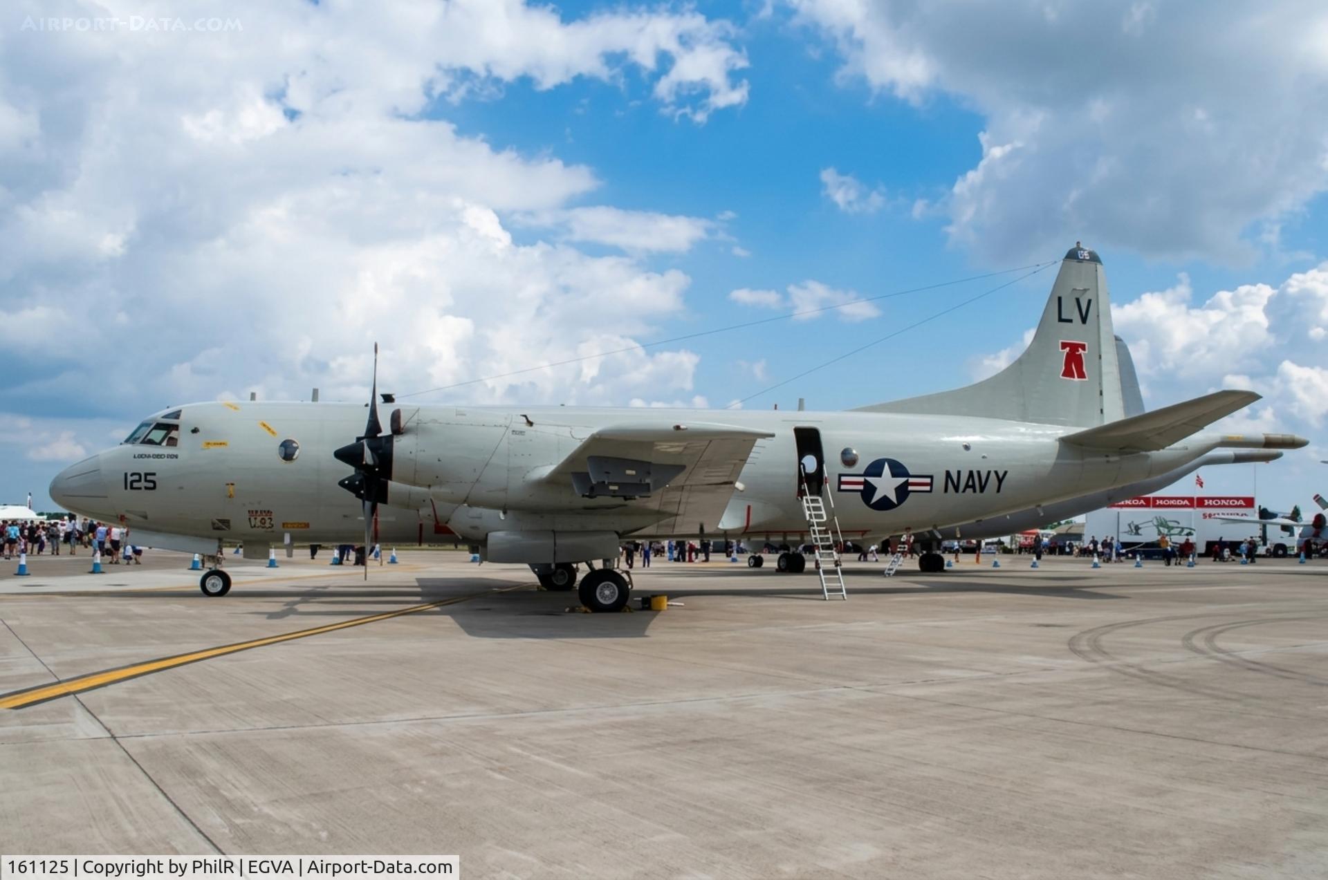 135620, 1955 Lockheed AP-2H Neptune C/N 726-7052, 161125 1980 Lockheed P-3C Orion USN RIAT 20.07.02.jpg