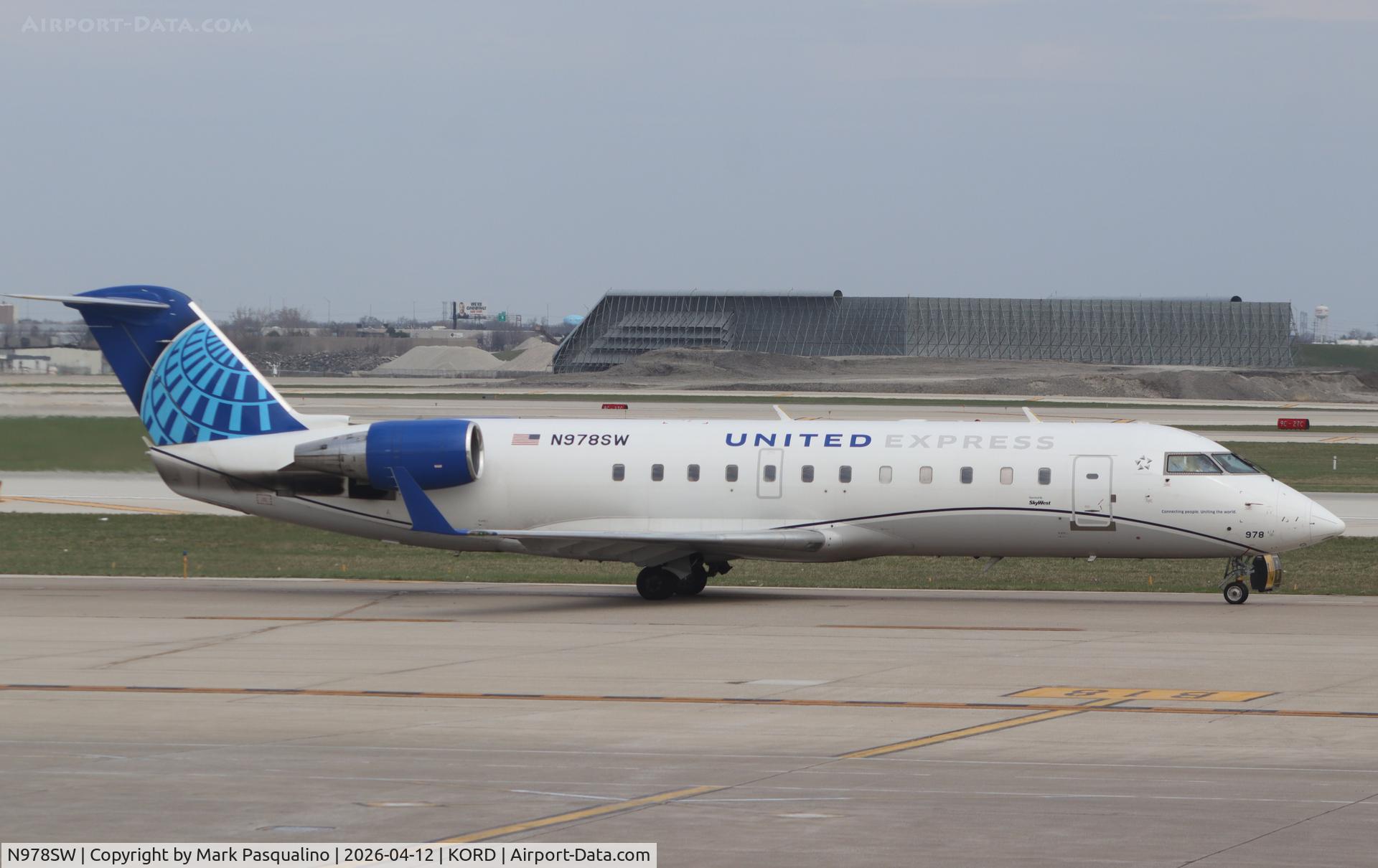 N978SW, 2004 Bombardier CRJ-200ER (CL-600-2B19) C/N 7953, CL-600-2B19